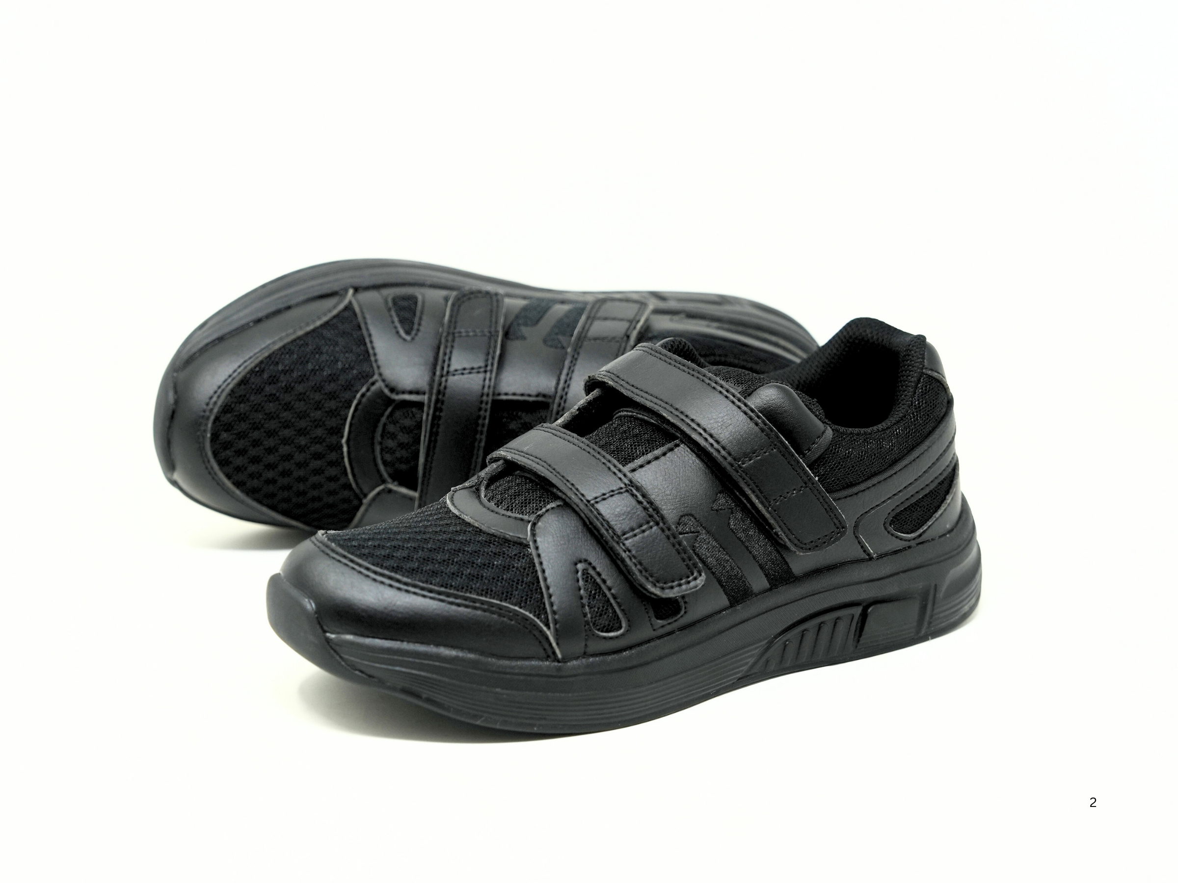 FITec 9331 - Lady's Added-Depth Light Mesh Walking Shoe - Black