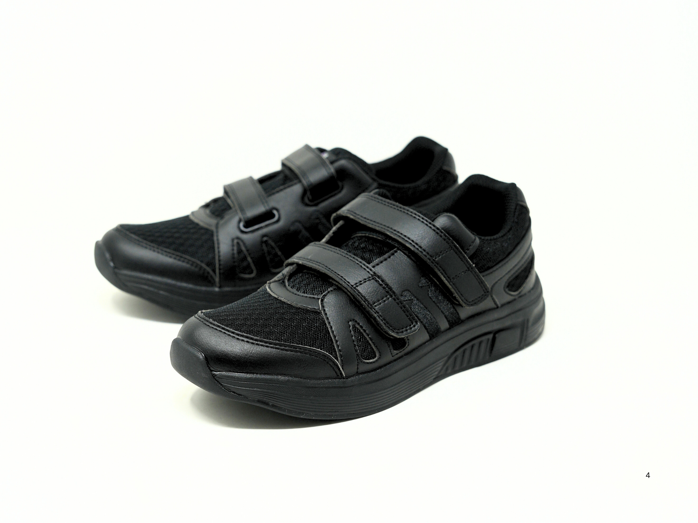 FITec 9331 - Lady's Added-Depth Light Mesh Walking Shoe - Black
