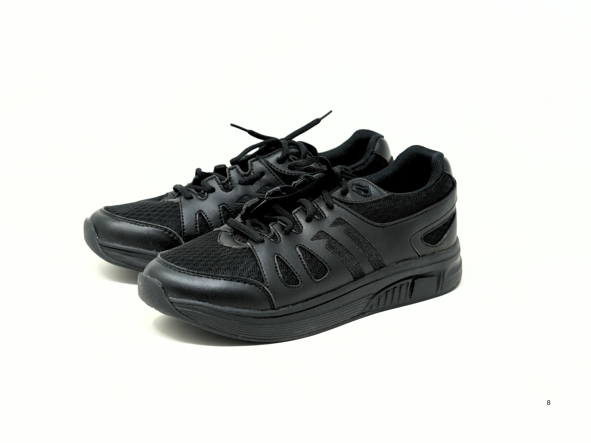 FITec 9330 - Lady's Added-Depth Light Mesh Walking Shoe - Black