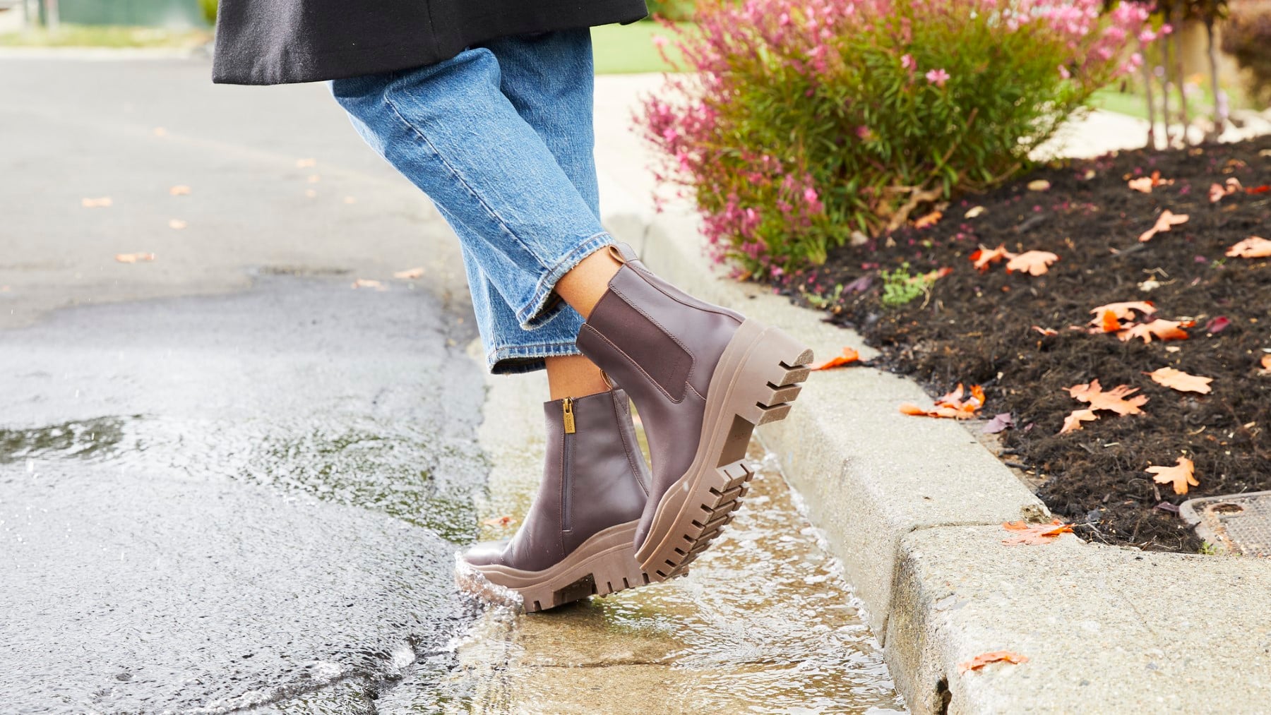 Vionic Karsen Women's Waterproof Arch Supportive Boot - Chocolate - 00050-med