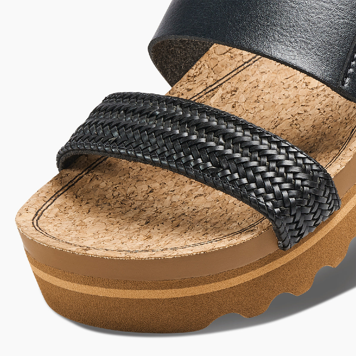 Reef Cushion Vista Hi - Black Braid - Down the Line 1 View - Black Braid