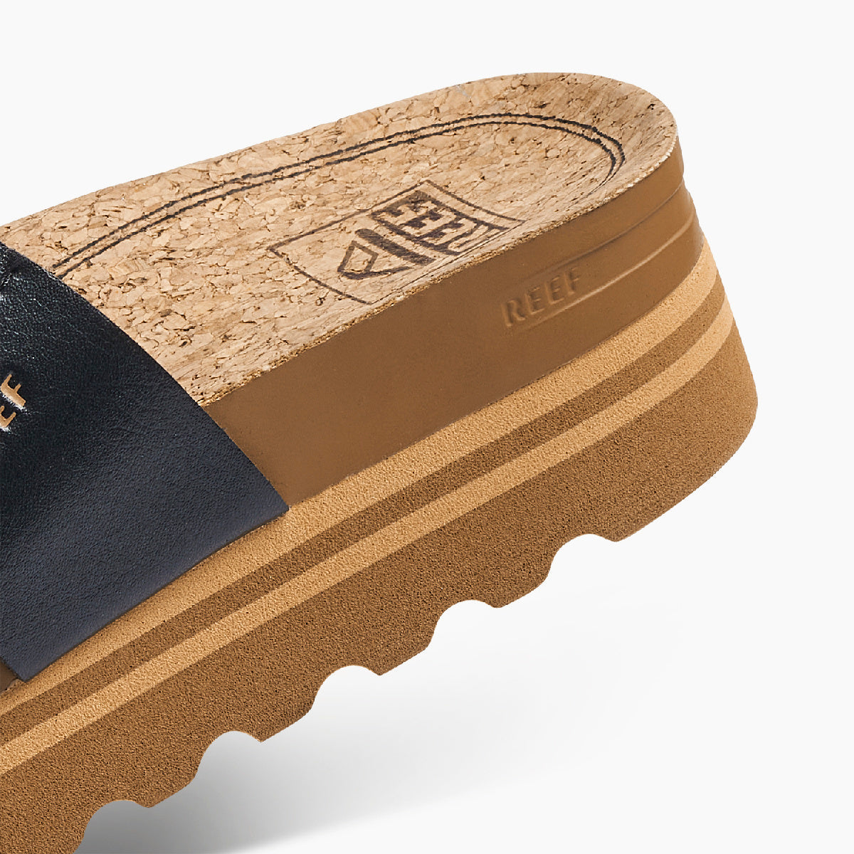 Reef Cushion Vista Hi - Black Braid - Down the Line 2 View - Black Braid