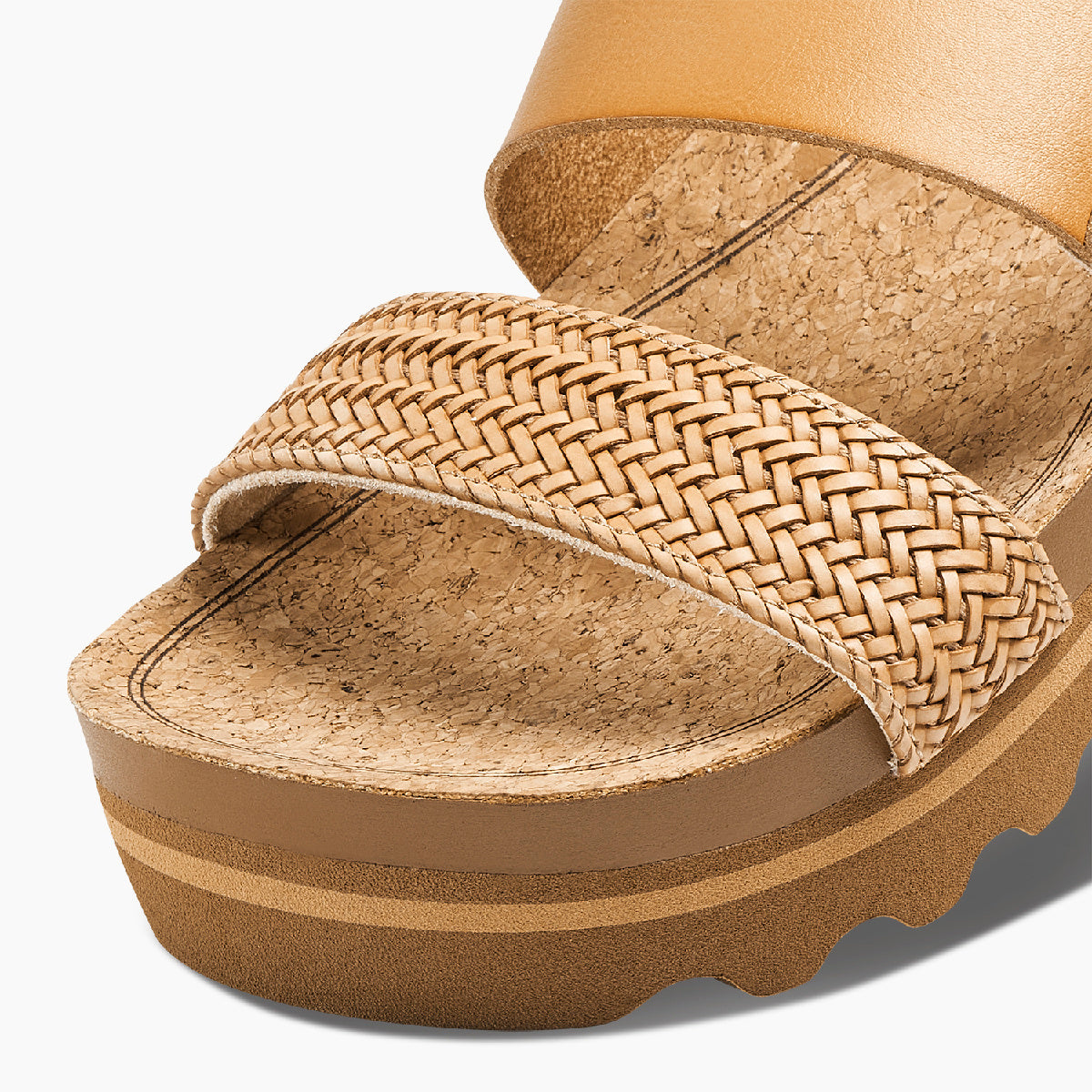 Reef Cushion Vista Hi - Natural Braid - Down the Line 1 View - Natural Braid