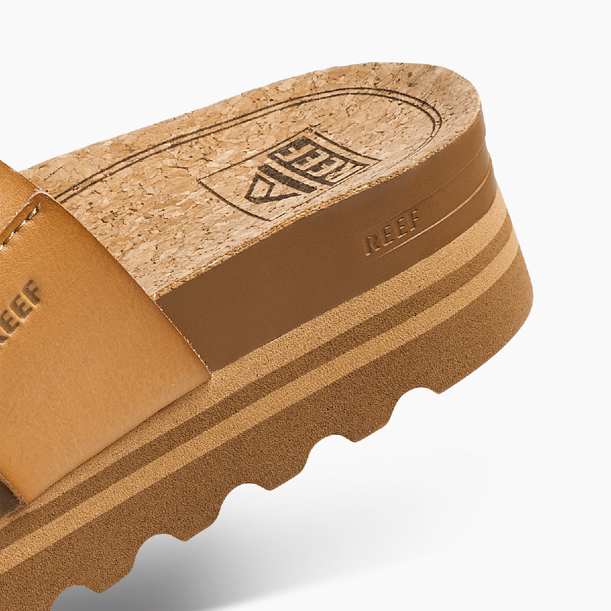 Reef Cushion Vista Hi - Natural Braid - Down the Line 2 View - Natural Braid
