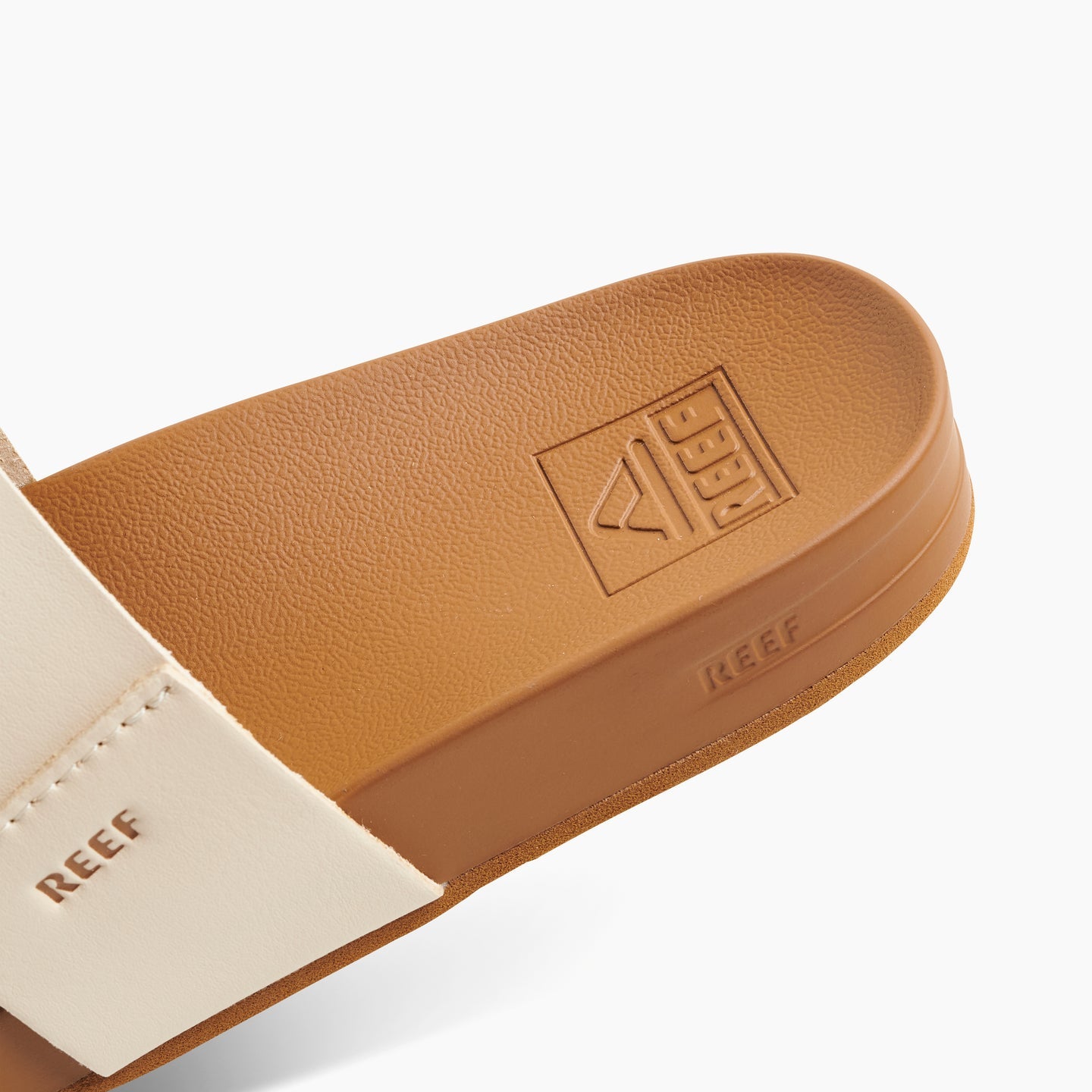 Reef Cushion Vista - Vintage/Tan - Down the Line 2 View