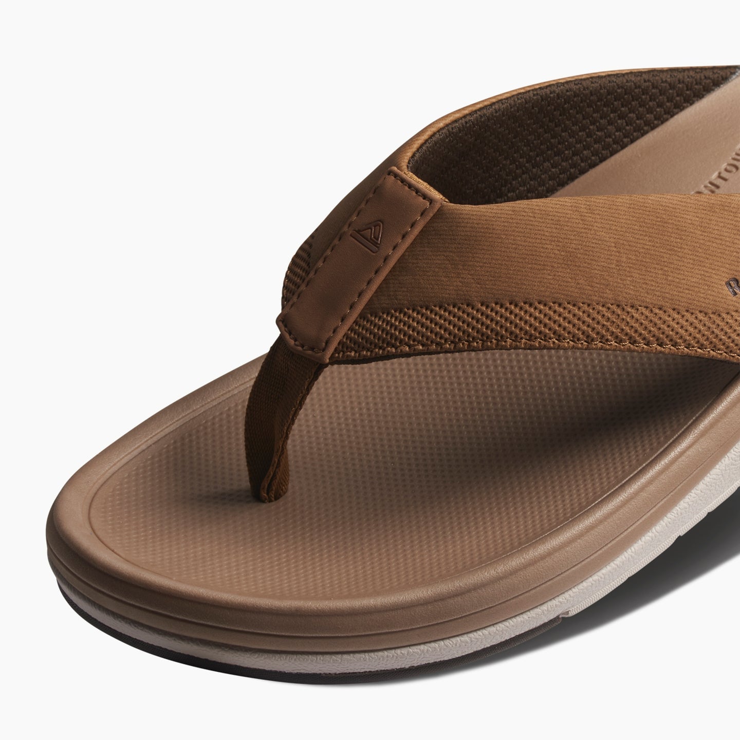 Reef Cushion Norte -  - Down the Line 1 View - Tan