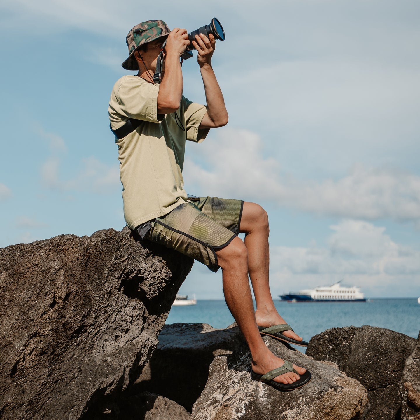 Reef Cushion Phantom 2.0 view 3 - Olive/Gum