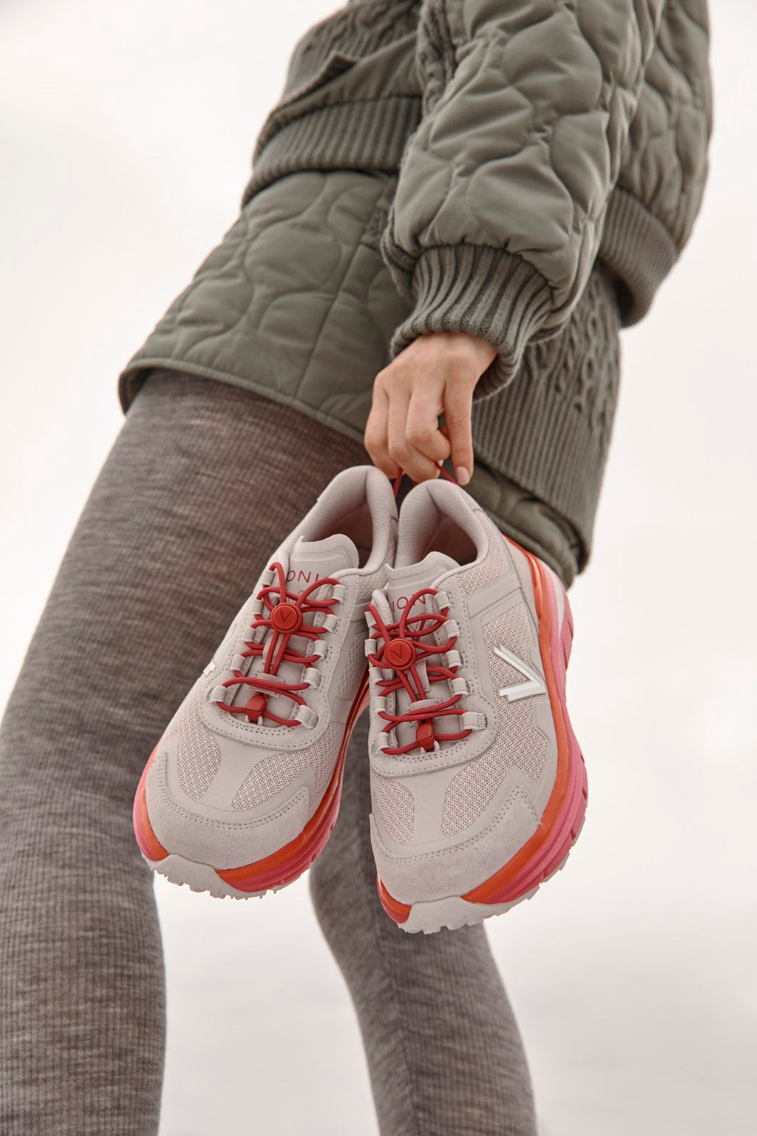 Vionic Walk Max Sie womens Oxford/Lace Up Sneaker - Soft Oyster/Viva Mag - 0127-med