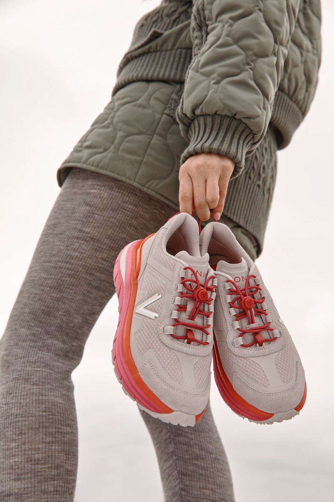 Vionic Walk Max Sie womens Oxford/Lace Up Sneaker - Soft Oyster/Viva Mag - 0128-med