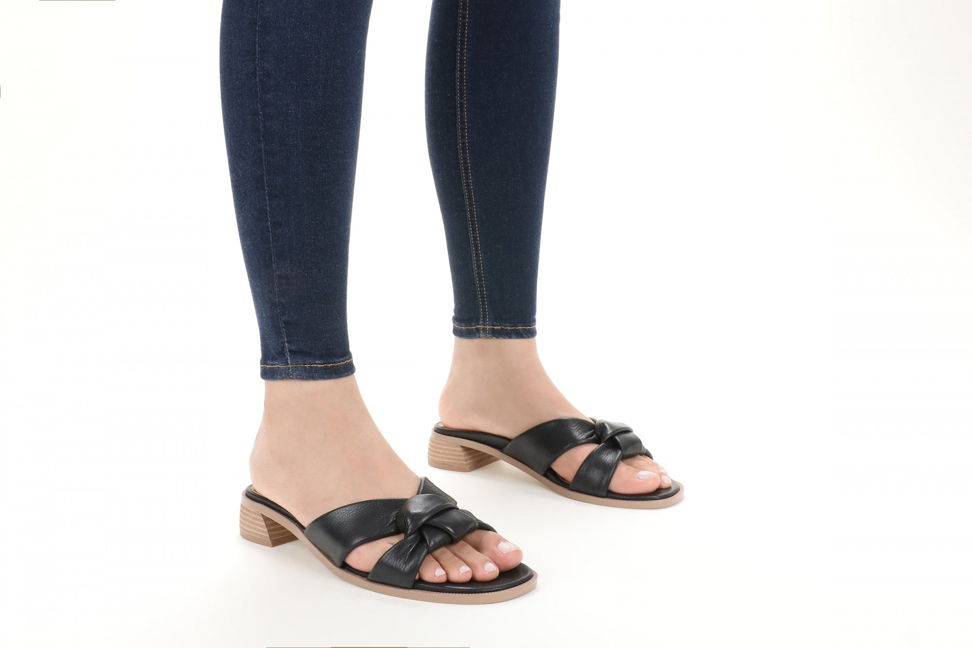 Vionic Mabel Women's Heeled Dressy Sandal - Black - Lifestyle