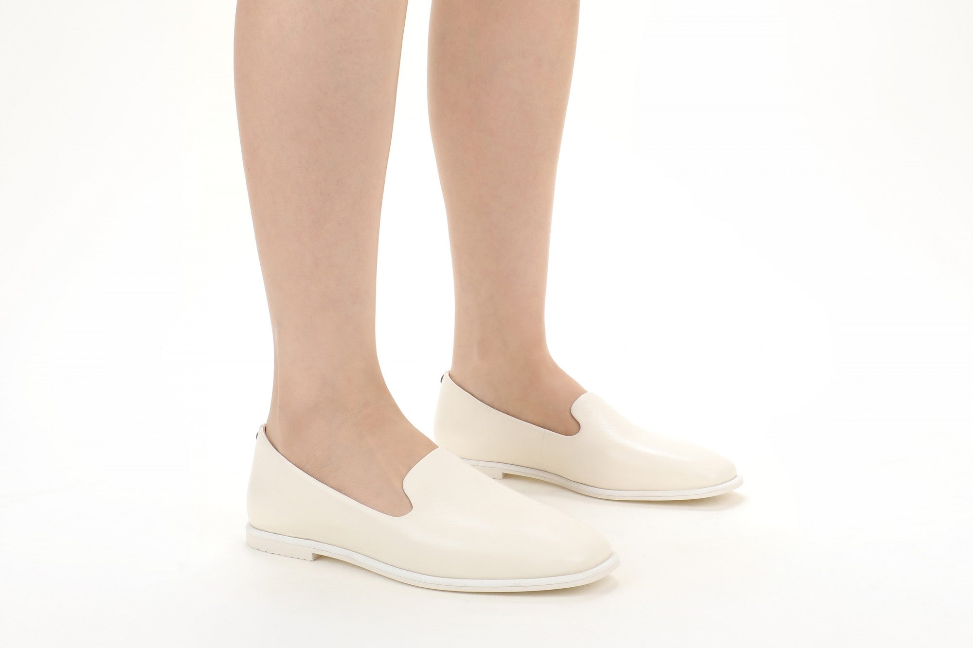 Vionic Willa 2.0 Women's Comfortable Orthotic Slip-On Loafers with Arch Support - Ivory - Lifestyle