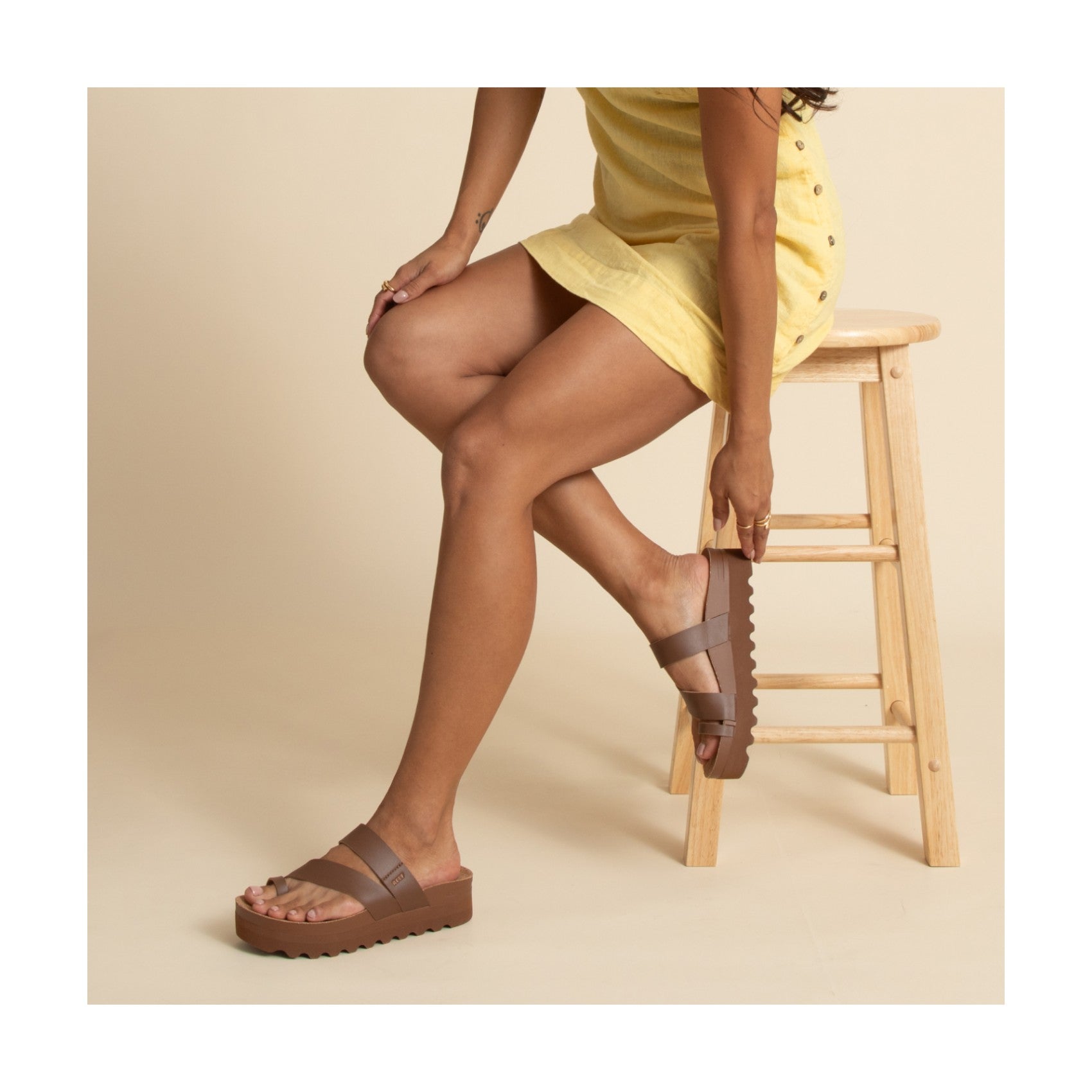 Reef Vista Hi Layla view 2 - Chocolate