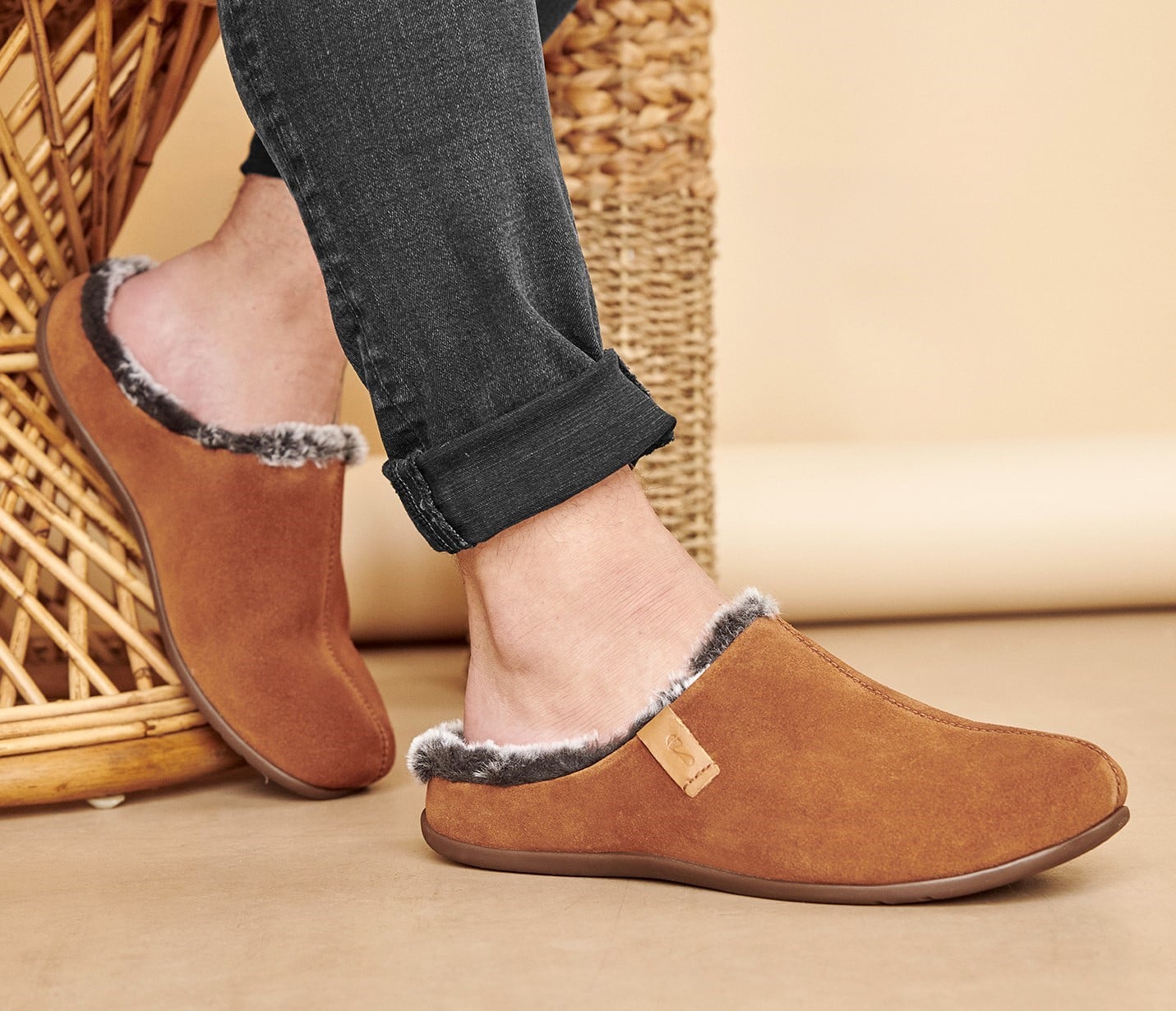 Strive Luxembourg Men's Supportive Slipper - Lifestyle