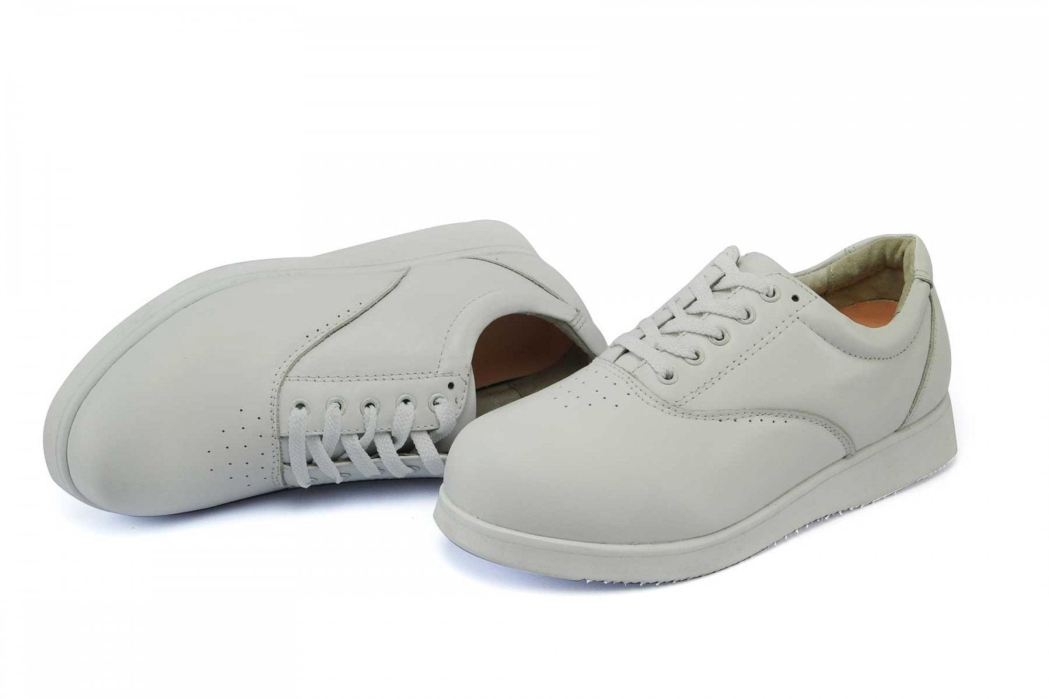 Mt. Emey 9302 - Womens Comfort Shoe - up to 7E - White Pair / Top
