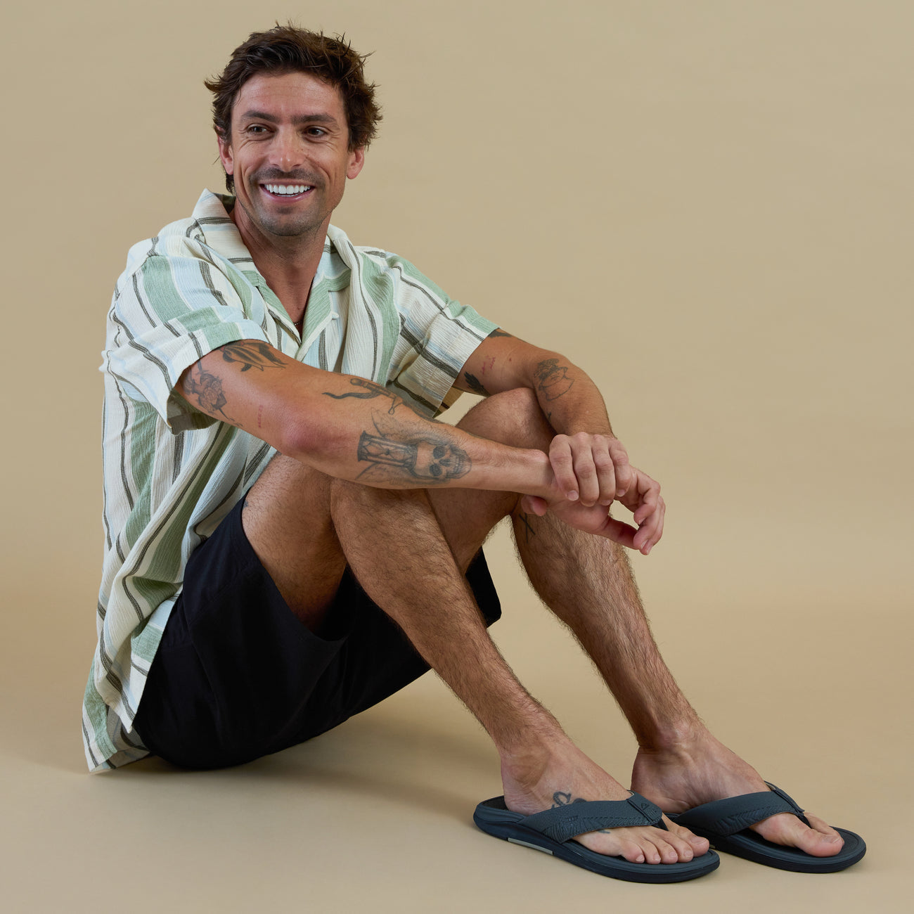 Reef Offshore view 10 - Grey/Black/Tan
