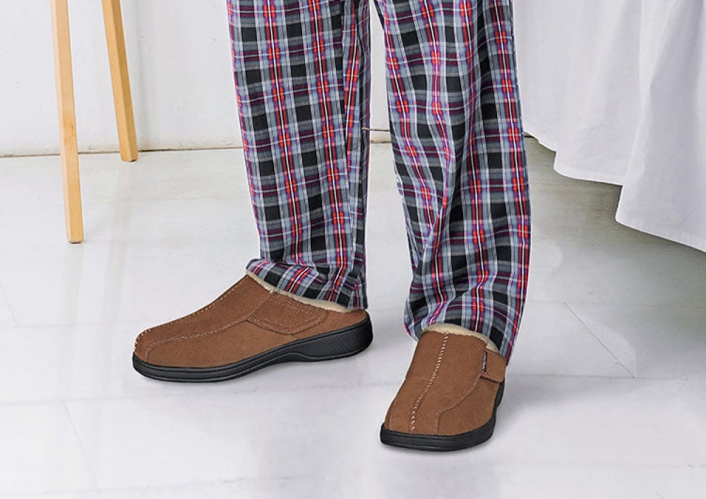 OrthoFeet Asheville Men's Slippers - Brown - 2