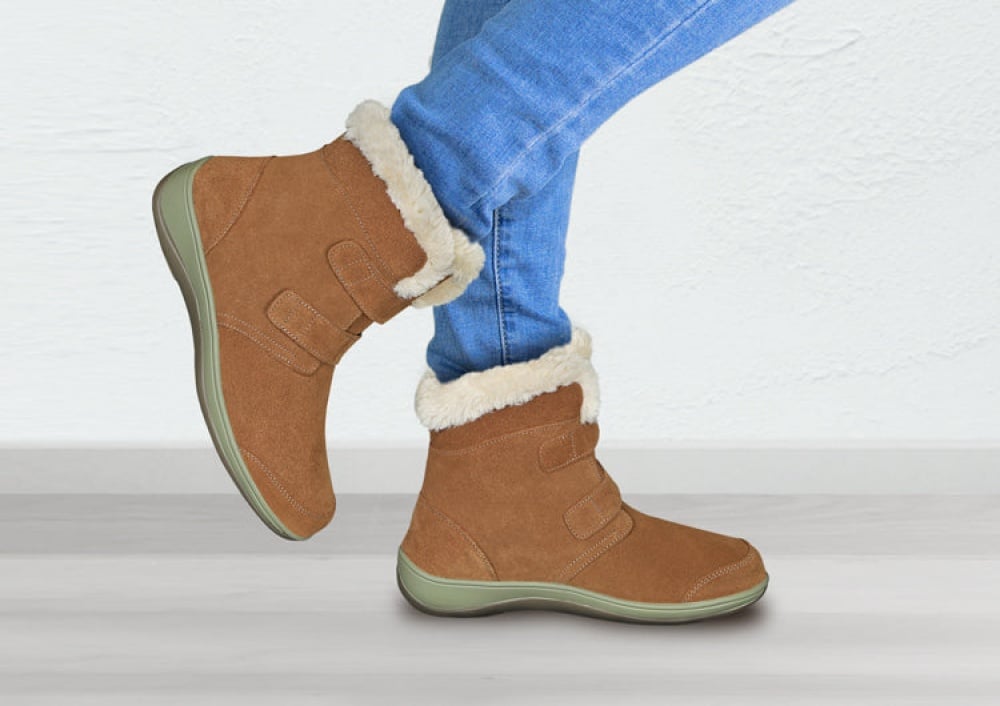 OrthoFeet Florence Women's Boots - Camel - 6