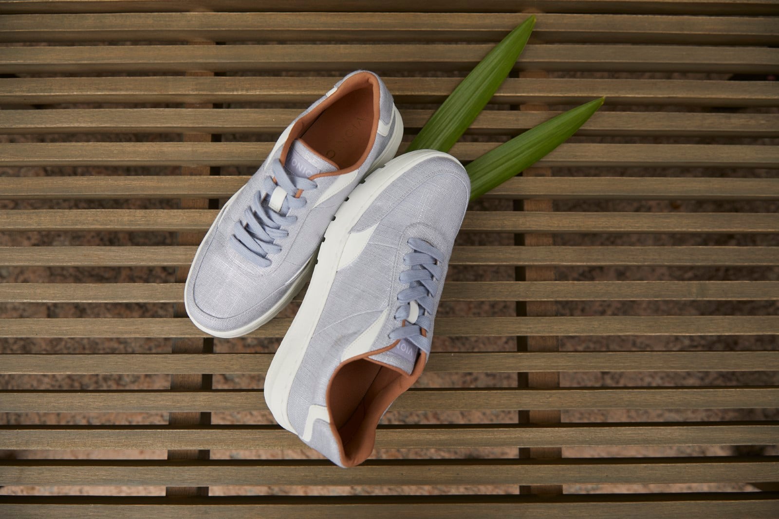 Vionic Elsa Women's Lace Up Casual Shoe - Blue Haze Met Linen - 4-med