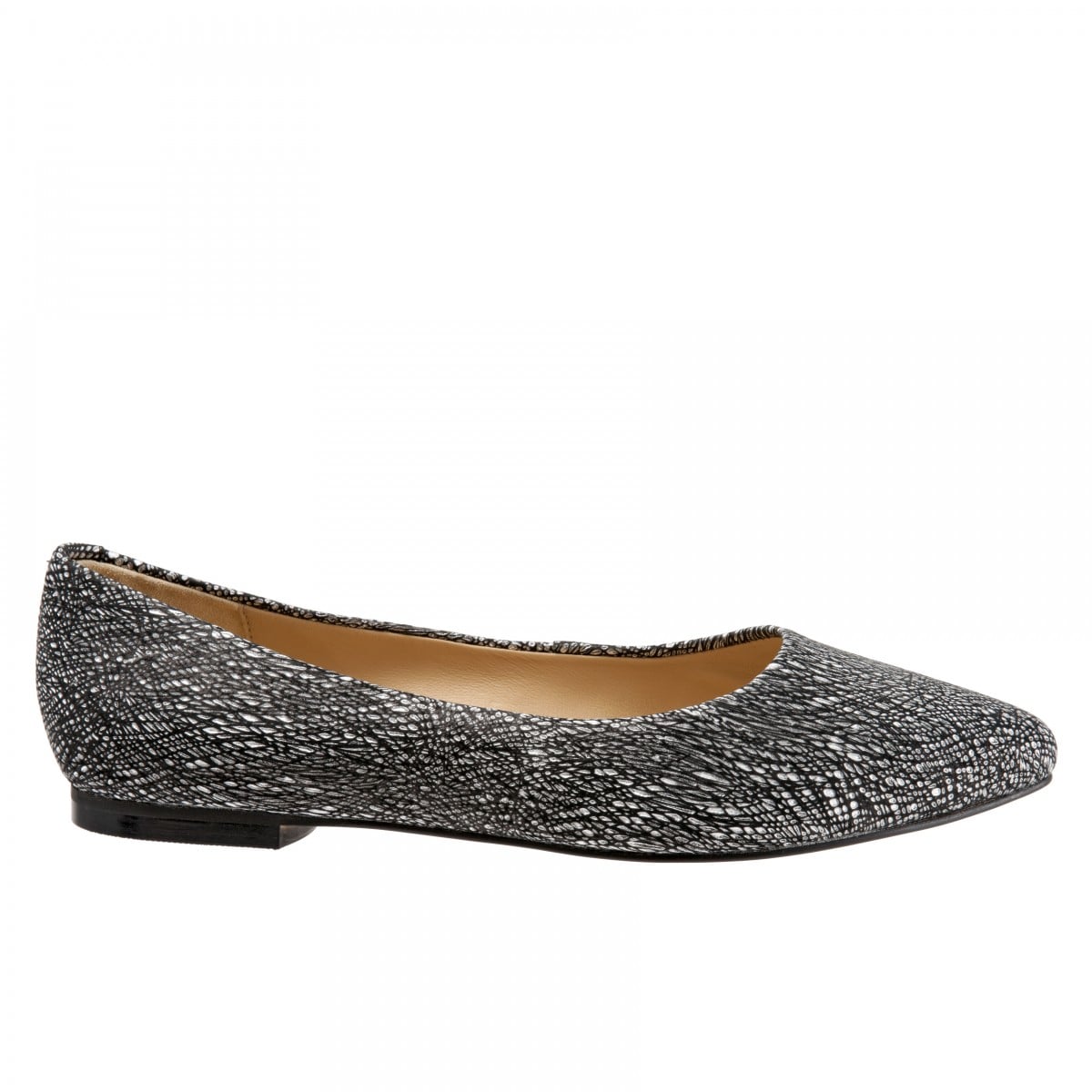 Trotters Signature Estee Women's Casual Flat - Black Metall - outside