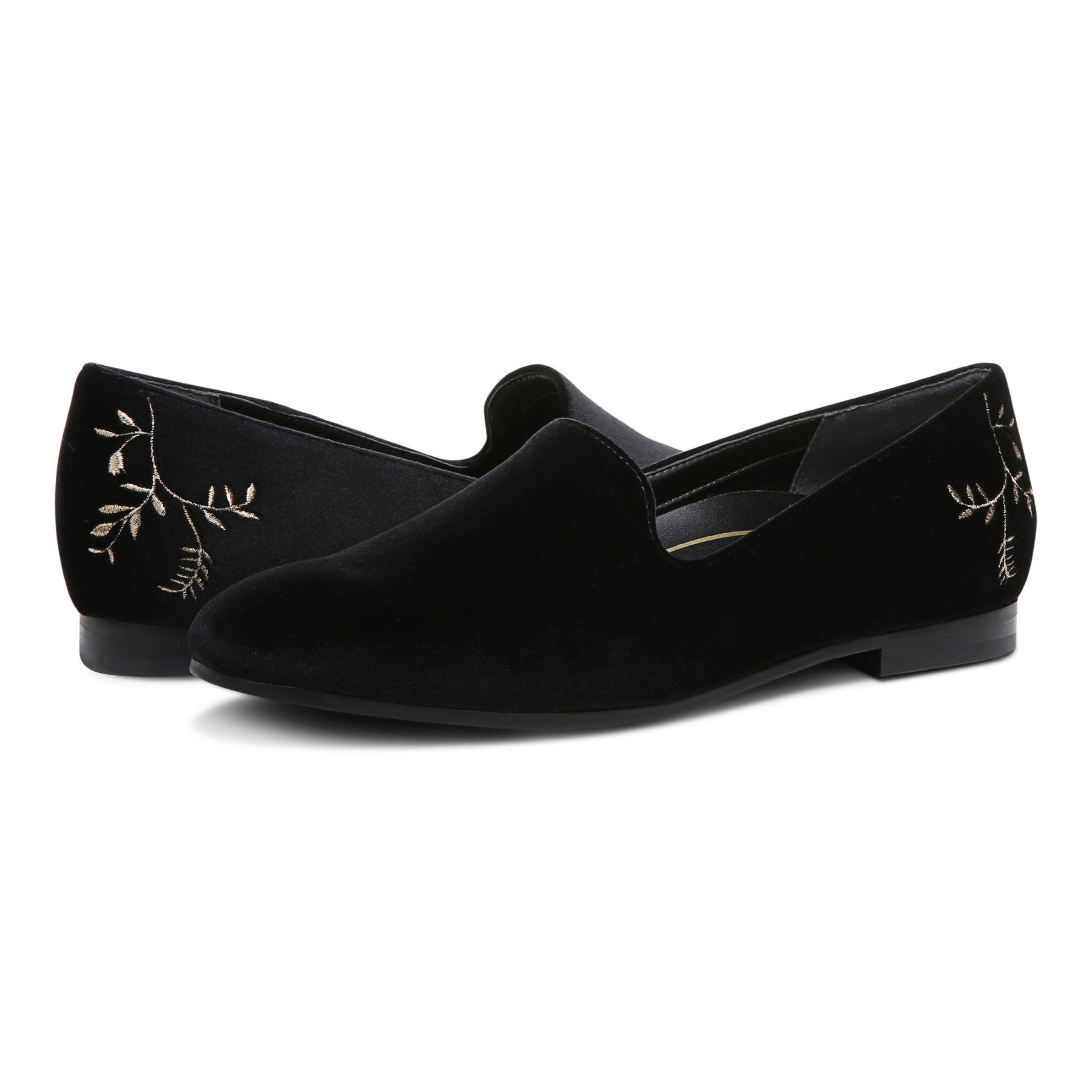 Vionic Willa Knit Women's Slip-On Casual Shoe - Black Velvet - pair left angle