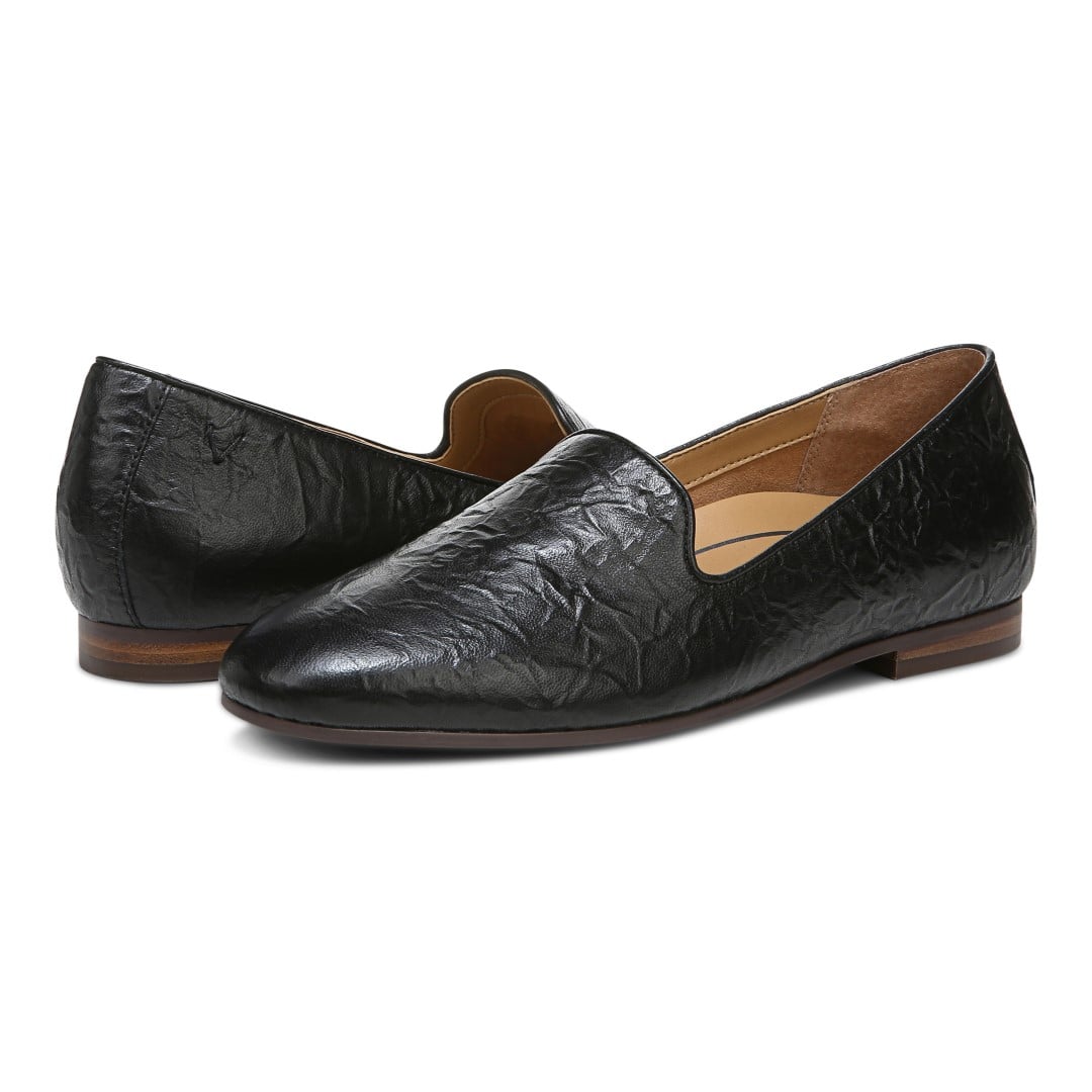 Vionic Willa Womens Sleek Leather Casual Walker - Black Crinkle Nappa - pair left angle