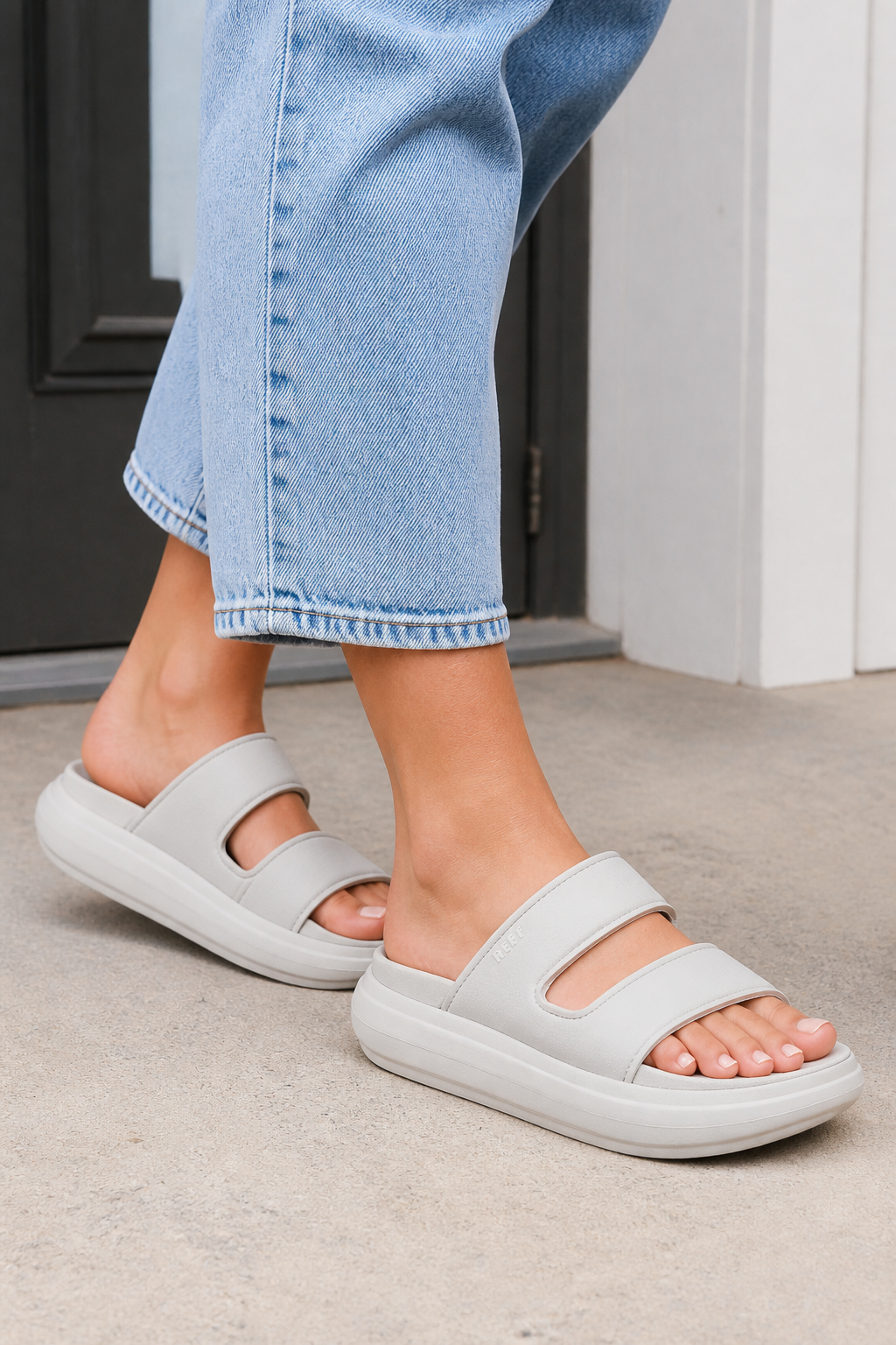 Reef Cushion Bondi 2 Bar Women's Comfort Sandals - Lifestyle - generated