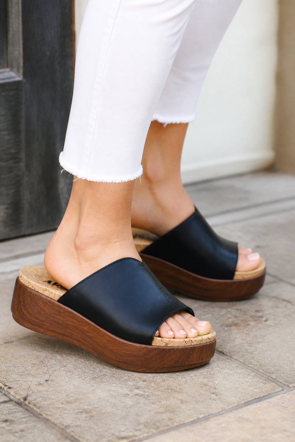 Alegria Triniti Comfort Arch Support Women's Slide Sandal - Lifestyle - generated