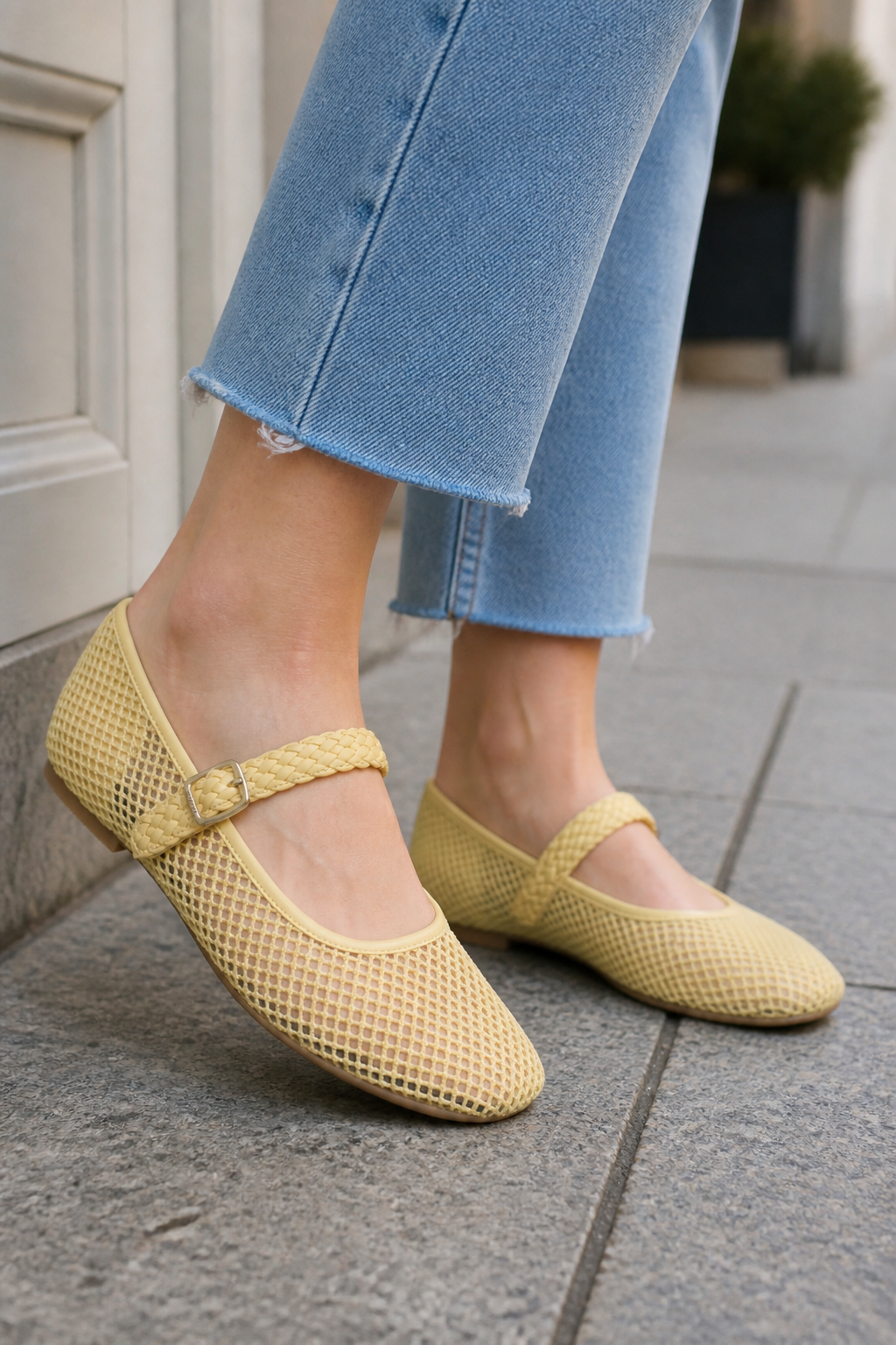 Vionic Alameda Mesh Women's Mary Jane Flat - Lifestyle - generated