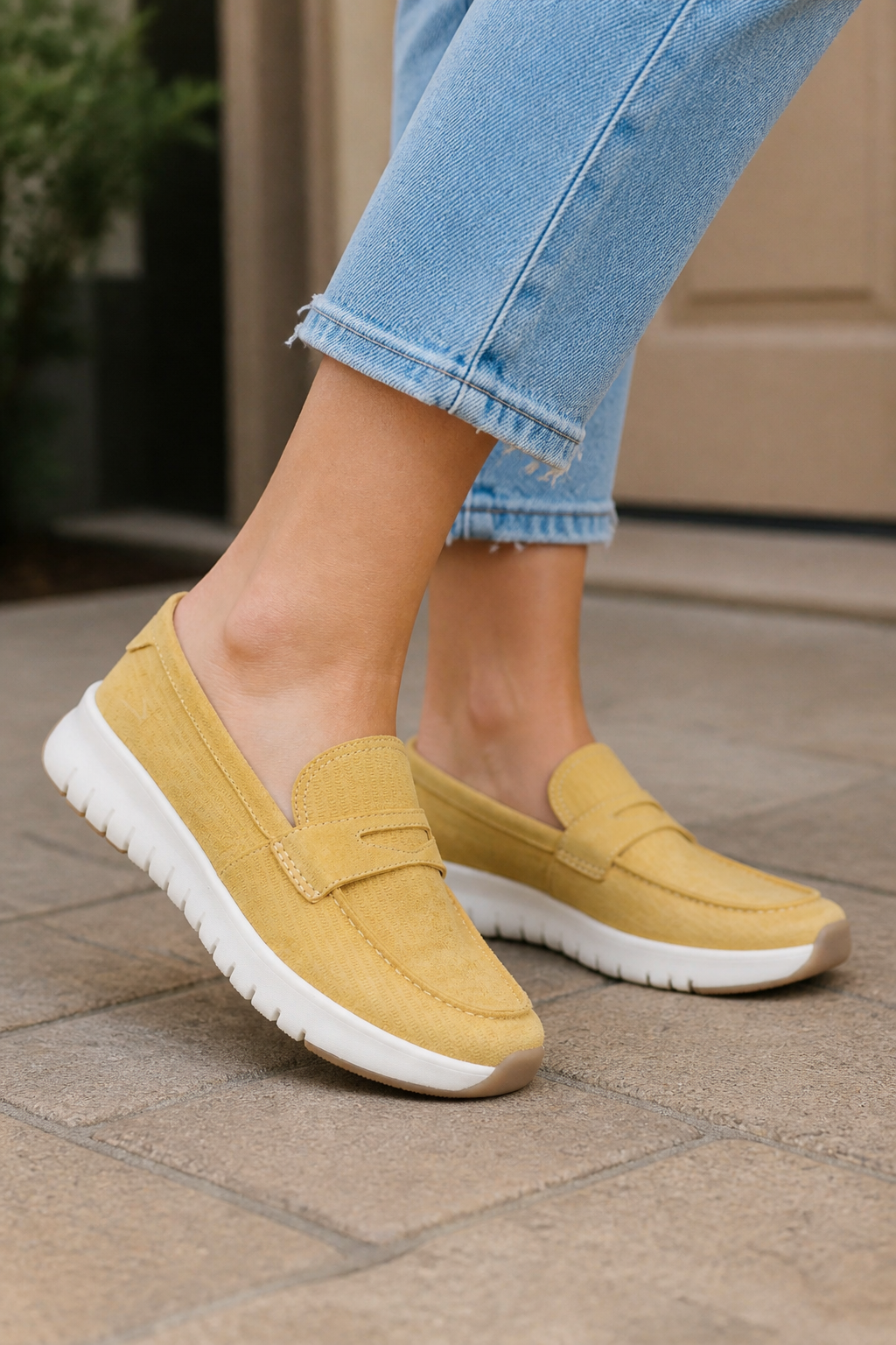 Vionic Uptown 2.0 Women's Slip-On Loafer - Lifestyle - generated