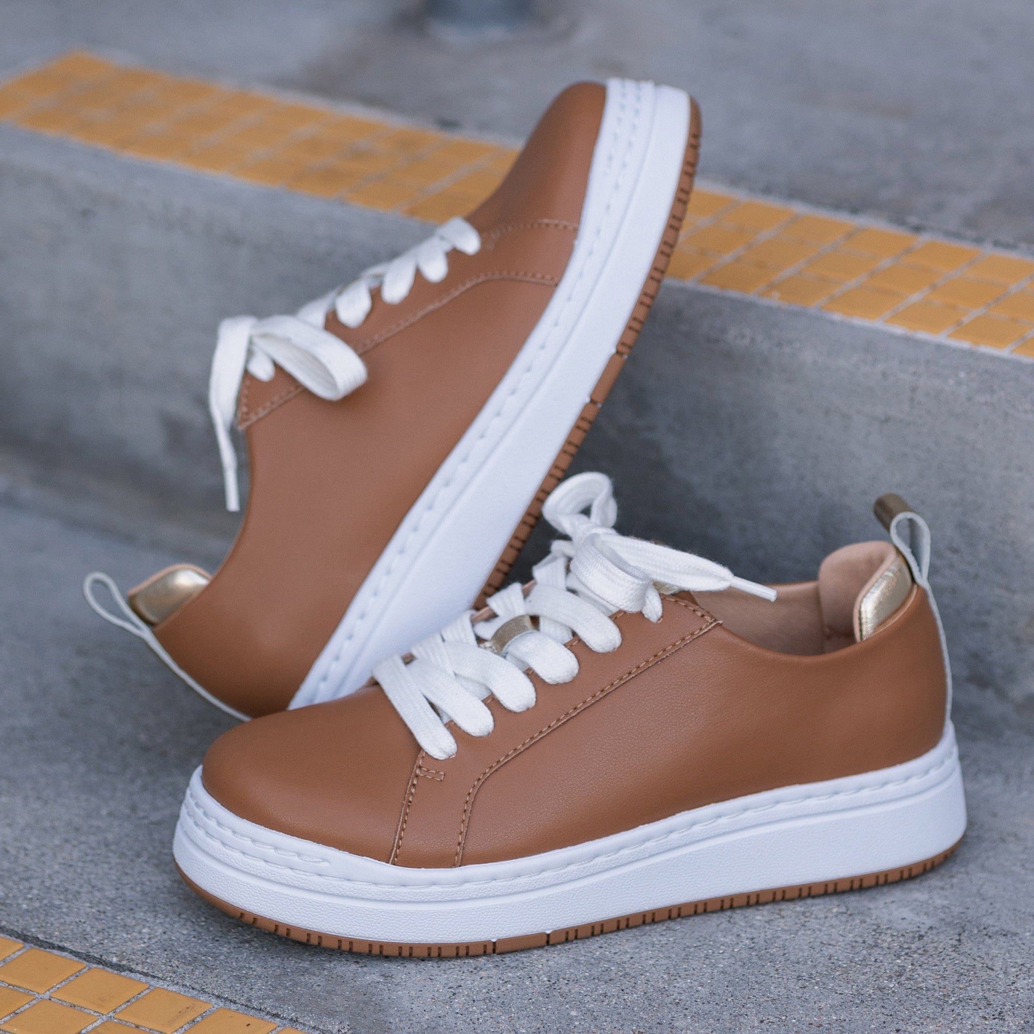 Alegria Adysen Sportform Comfort Arch Support Women's Sneaker - Brown - 2
