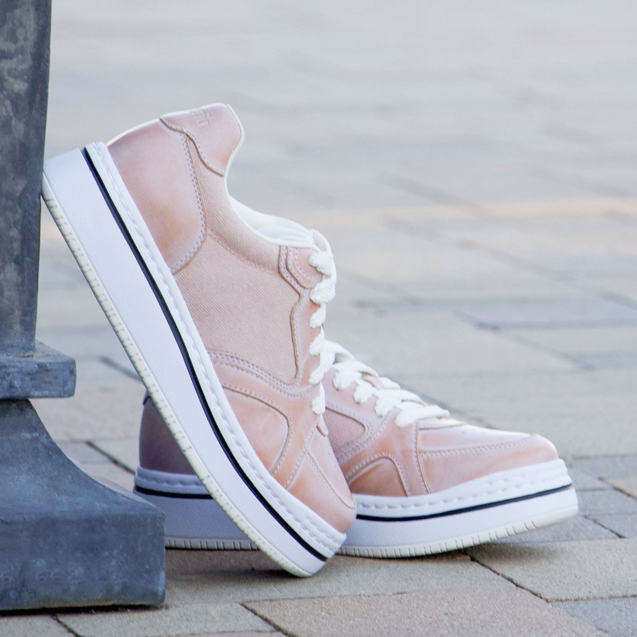 Alegria Alyster Comfort Arch Support Women's Sneaker - Blush - 2