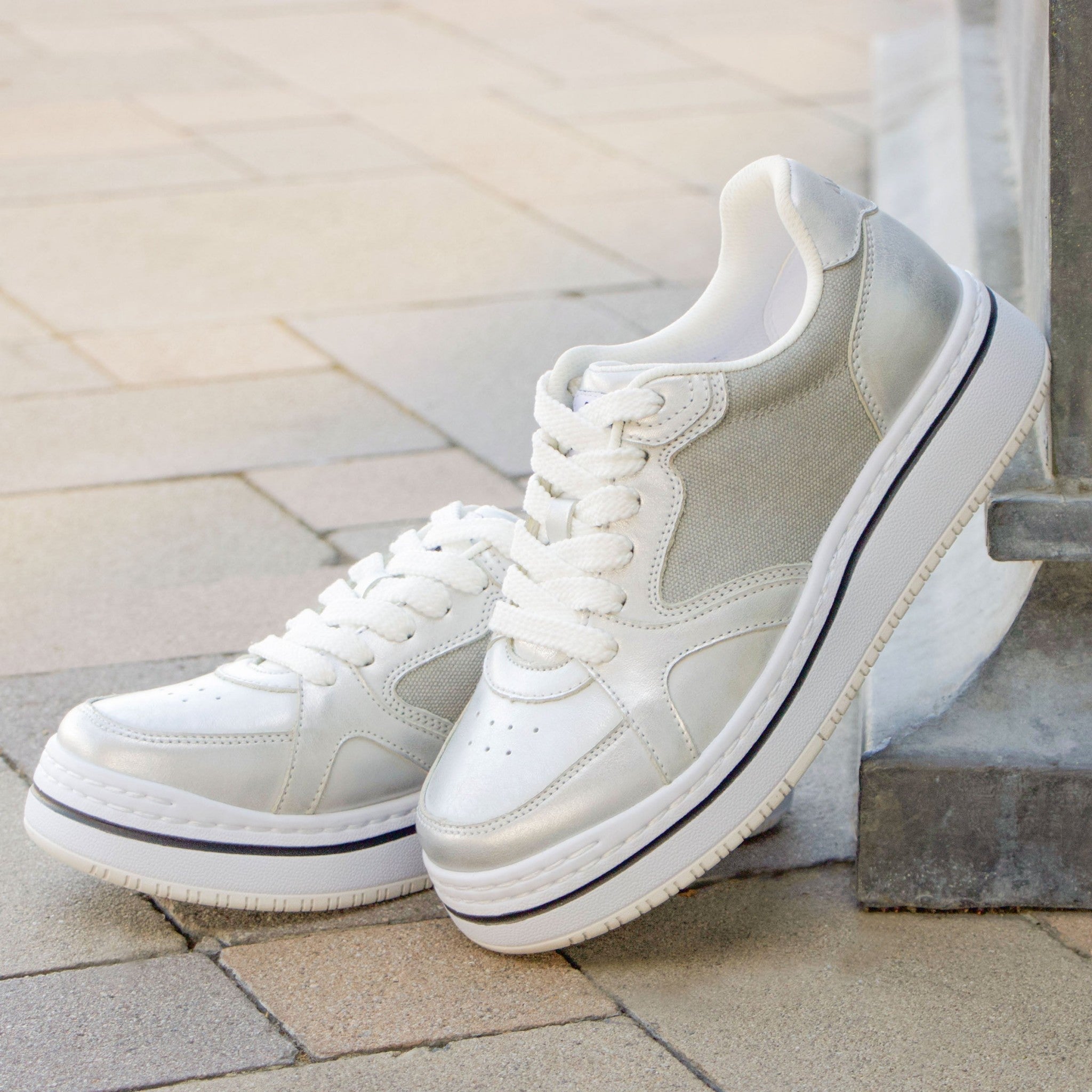 Alegria Alyster Comfort Arch Support Women's Sneaker - Shimmer Sliver - 2
