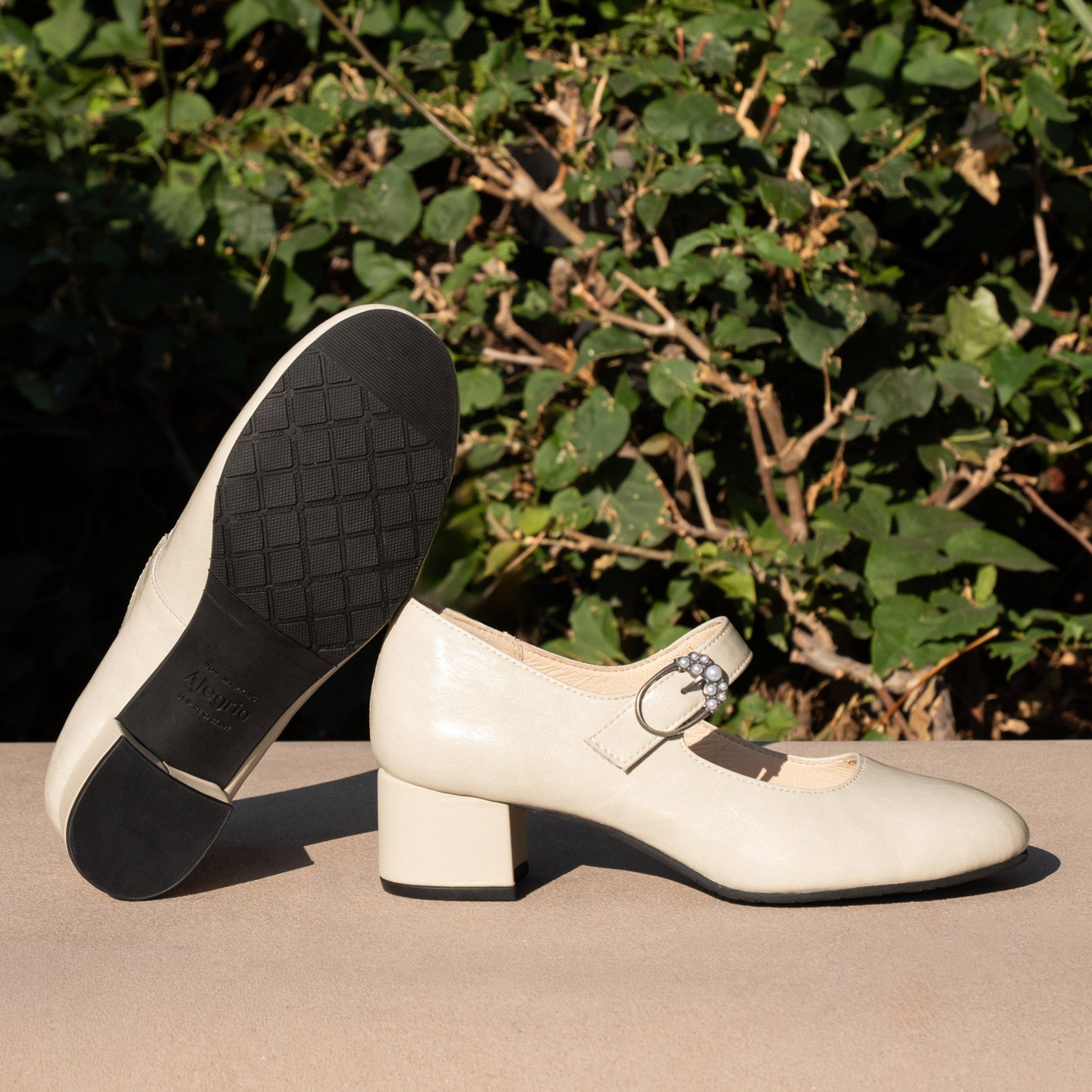Alegria Ameliah Comfort Arch Support Women's Dress Heel - Ivory - 2