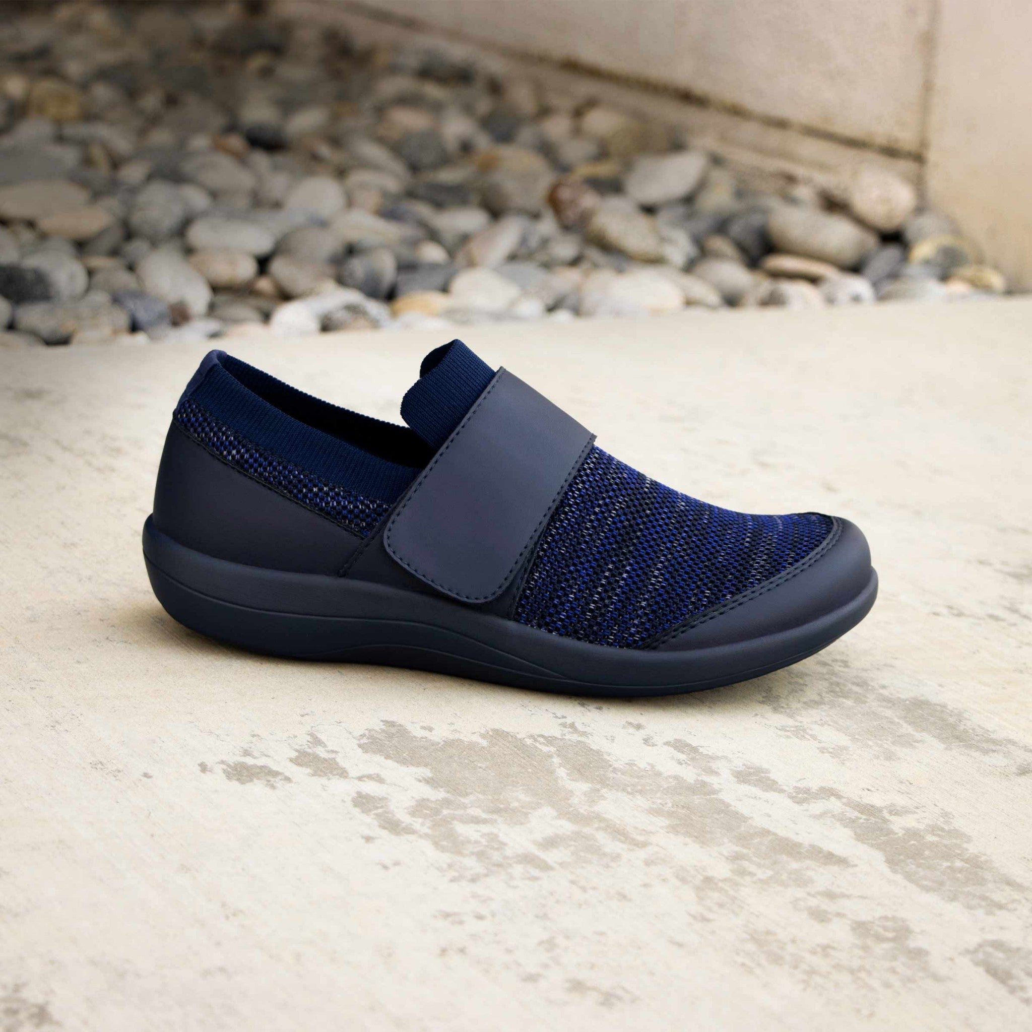 Alegria Dasher Sport Rocker Comfort Arch Support Women's Walking Shoe - 5437 Navy Mutli - 2