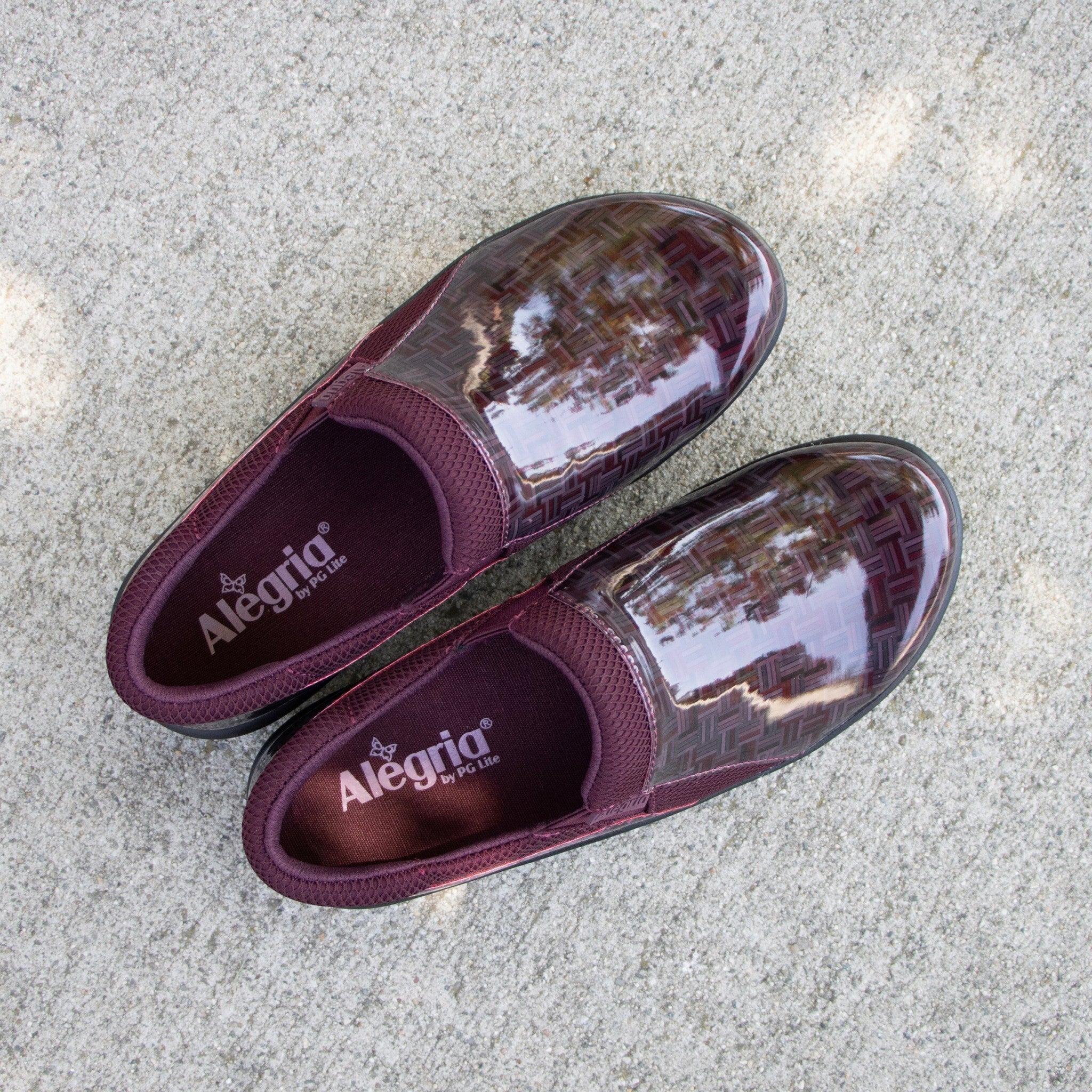 Alegria Duette Comfort Arch Support Women's Casual Shoe - Wine Block - 2