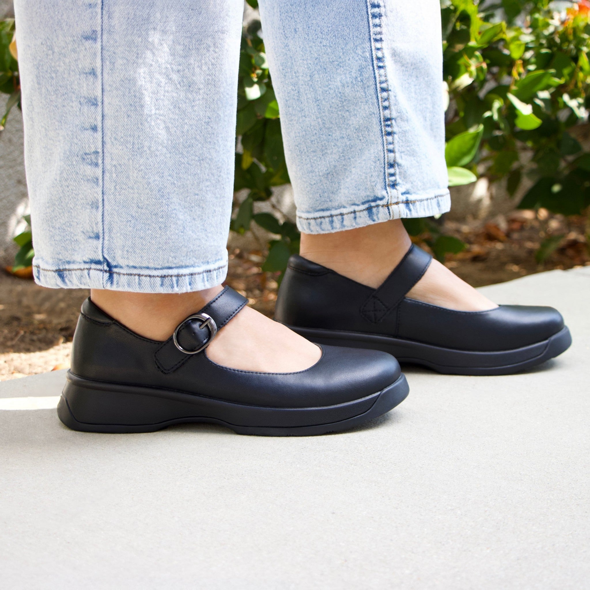 Alegria Jazmine Z-Tread Comfort Arch Support Women's Mary Jane Shoe - Black Nappa - 2