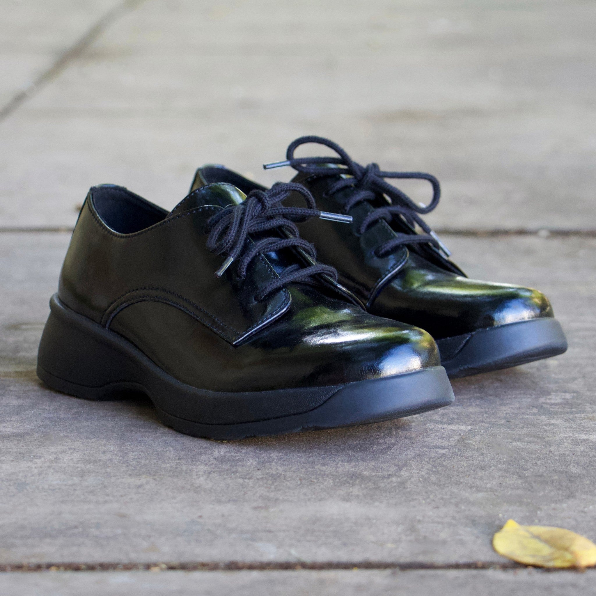 Alegria Joclyn Z-Tread Comfort Arch Support Women's Oxford Shoe - Dapper Black - 2