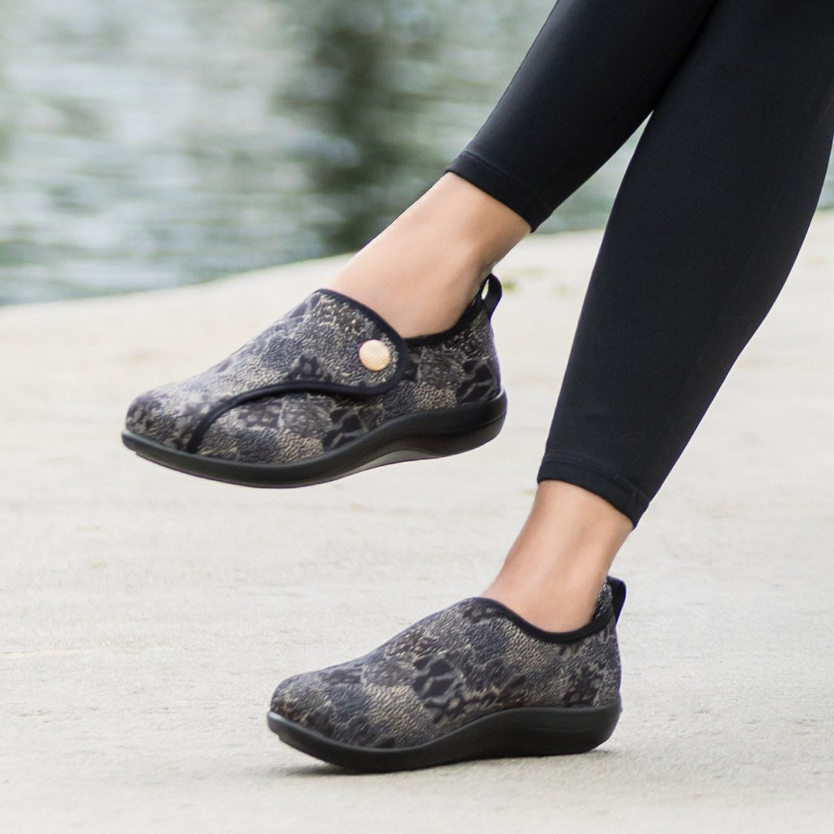 Alegria Marilynn Sport Rocker Comfort Arch Support Women's Shoe - Welcome To The Jungle - 2