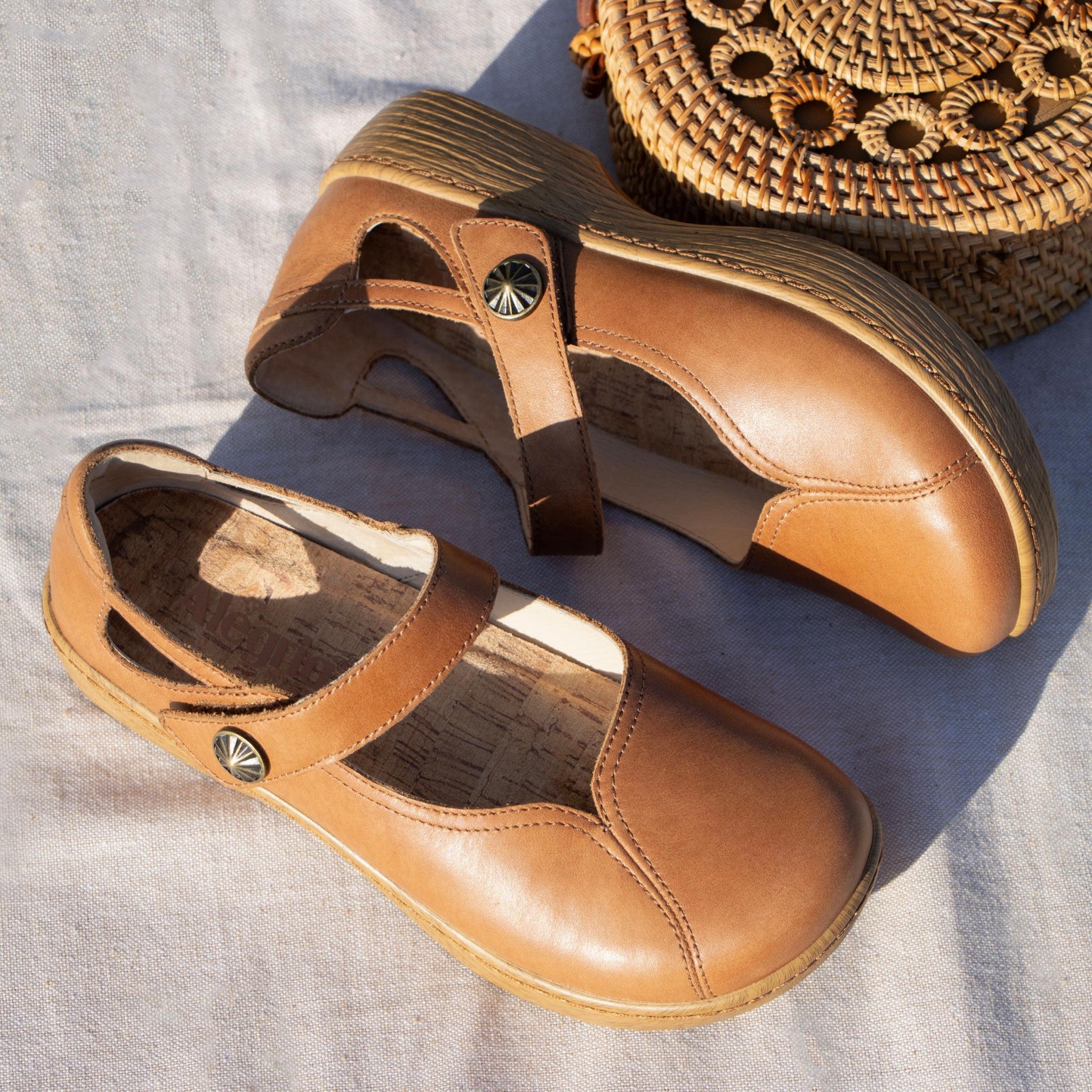 Alegria Onika Wood Look Rocker Comfort Arch Support Women's Mary Jane Shoe - Rancho - 2