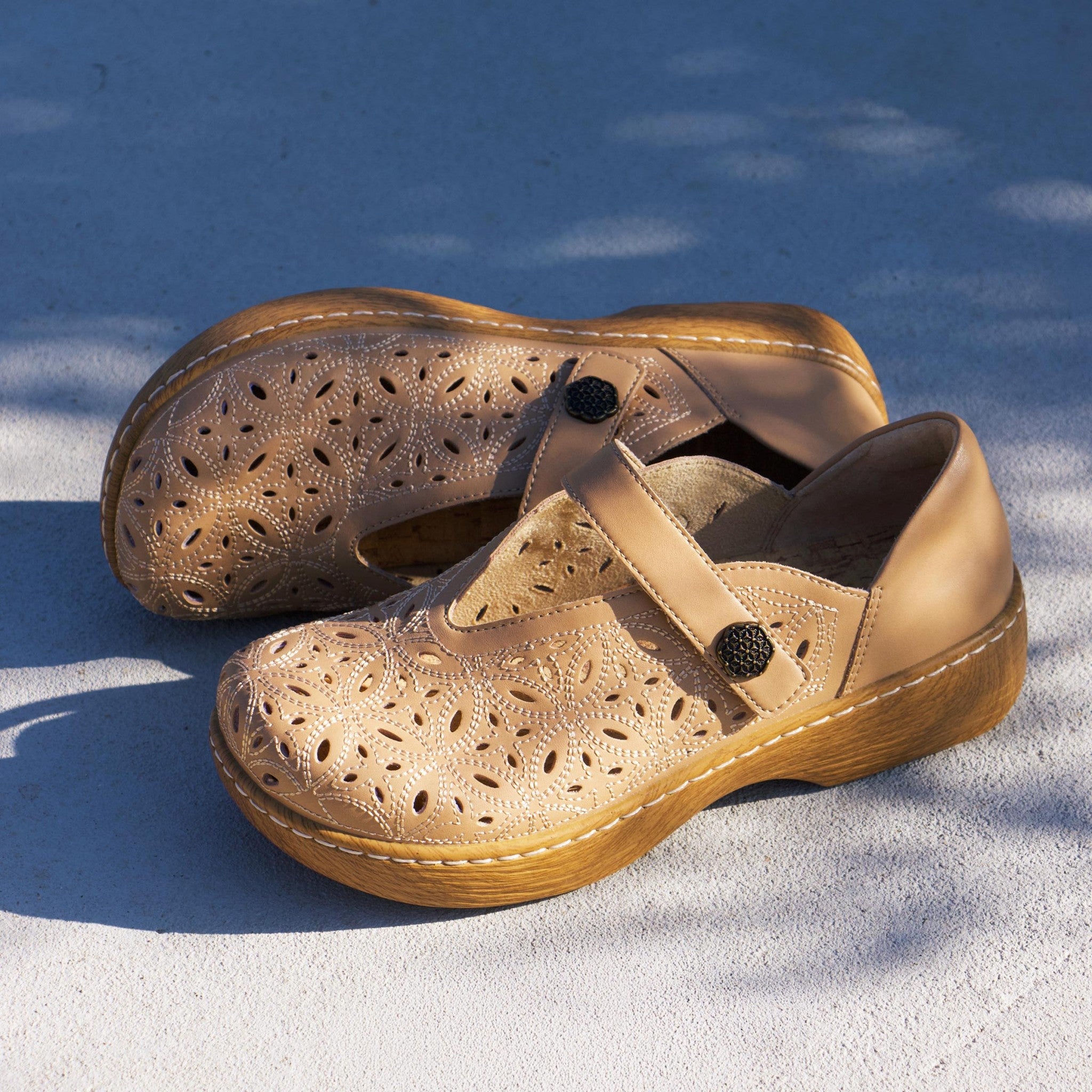 Alegria Opheliah Wood Look Rocker Comfort Arch Support Women's Shoe - Latte Breeze - 2