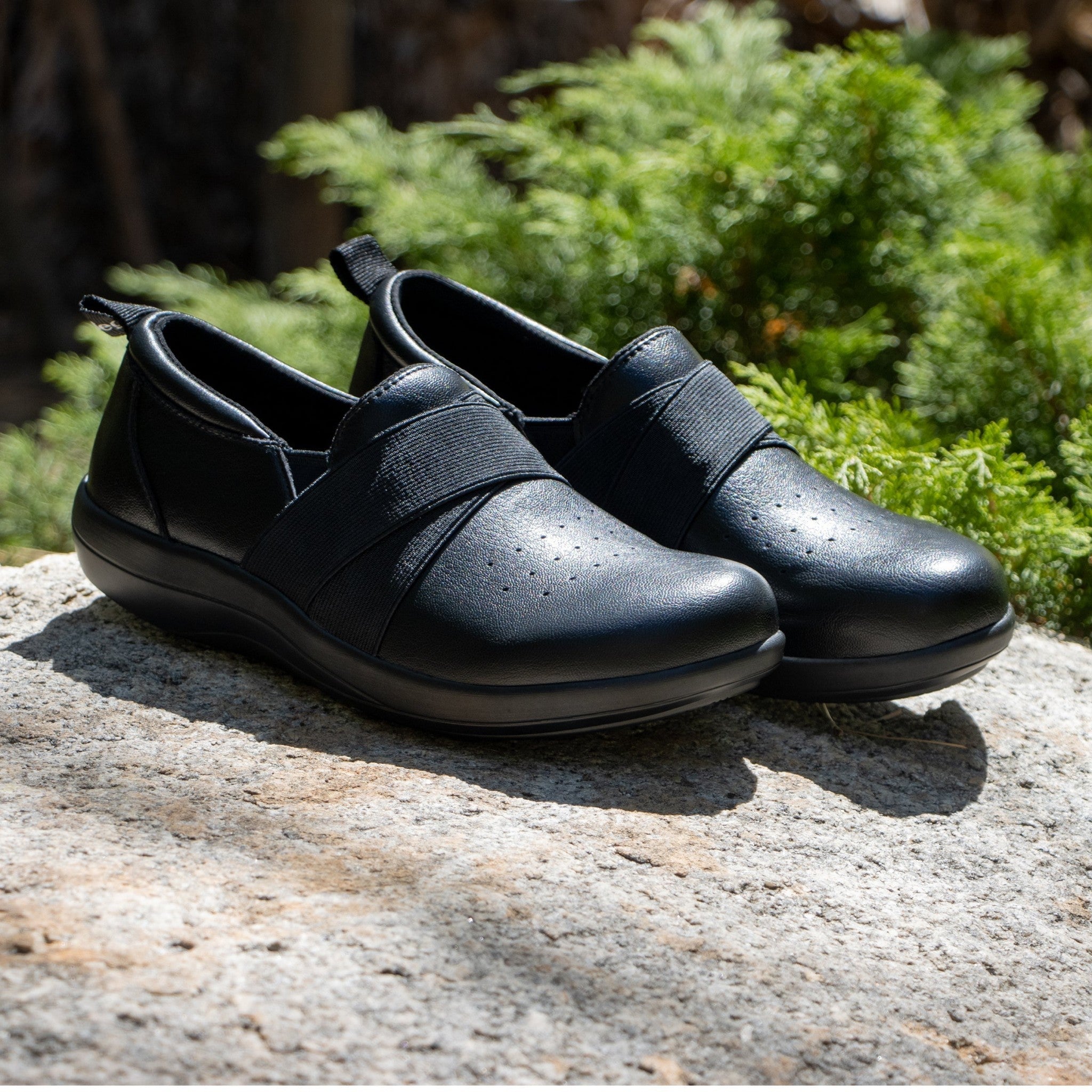 Alegria Savvie Comfort Slip-On with Arch Support Women's Shoe - Black Smooth - 2