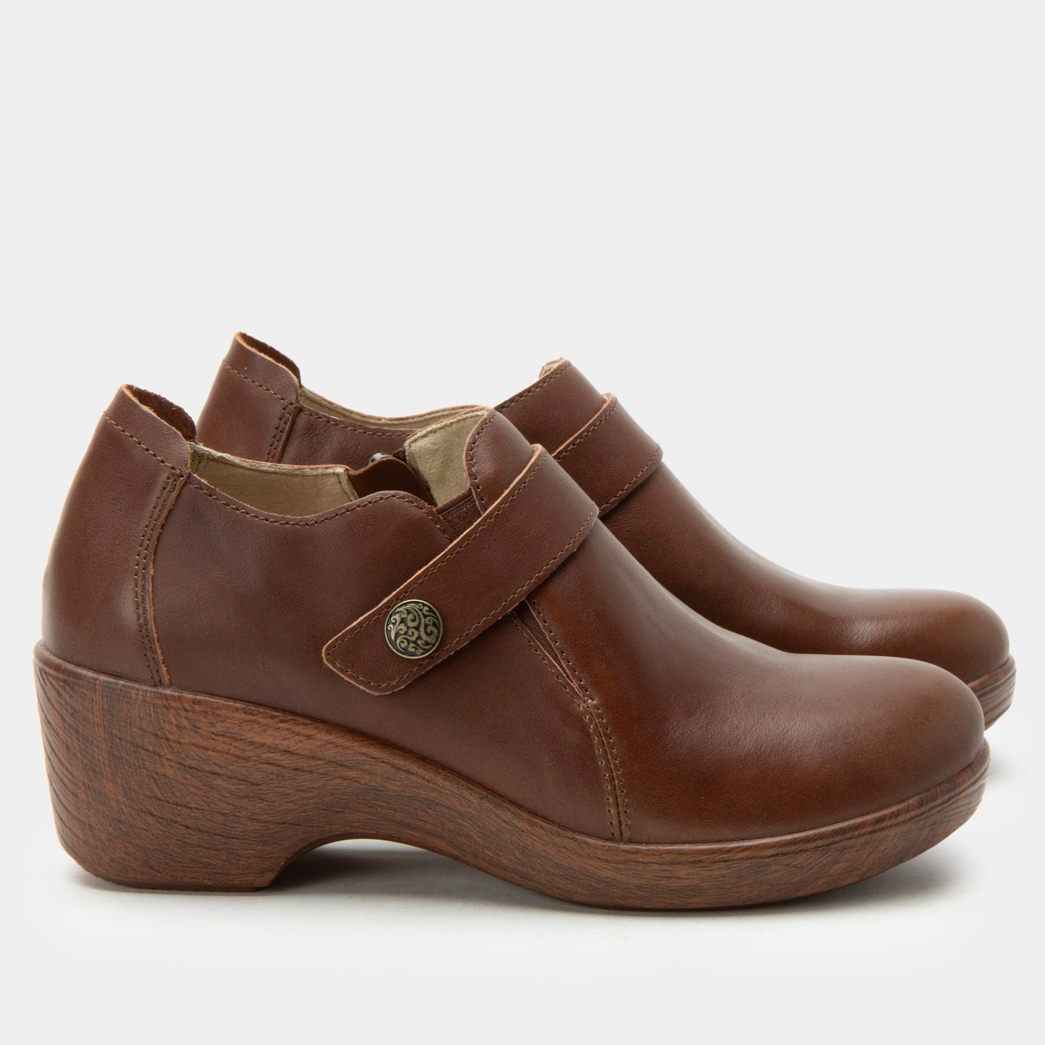 Alegria Silah Wood Look Wedge Comfort Arch Support Women's Shoe - Mahogany - 3