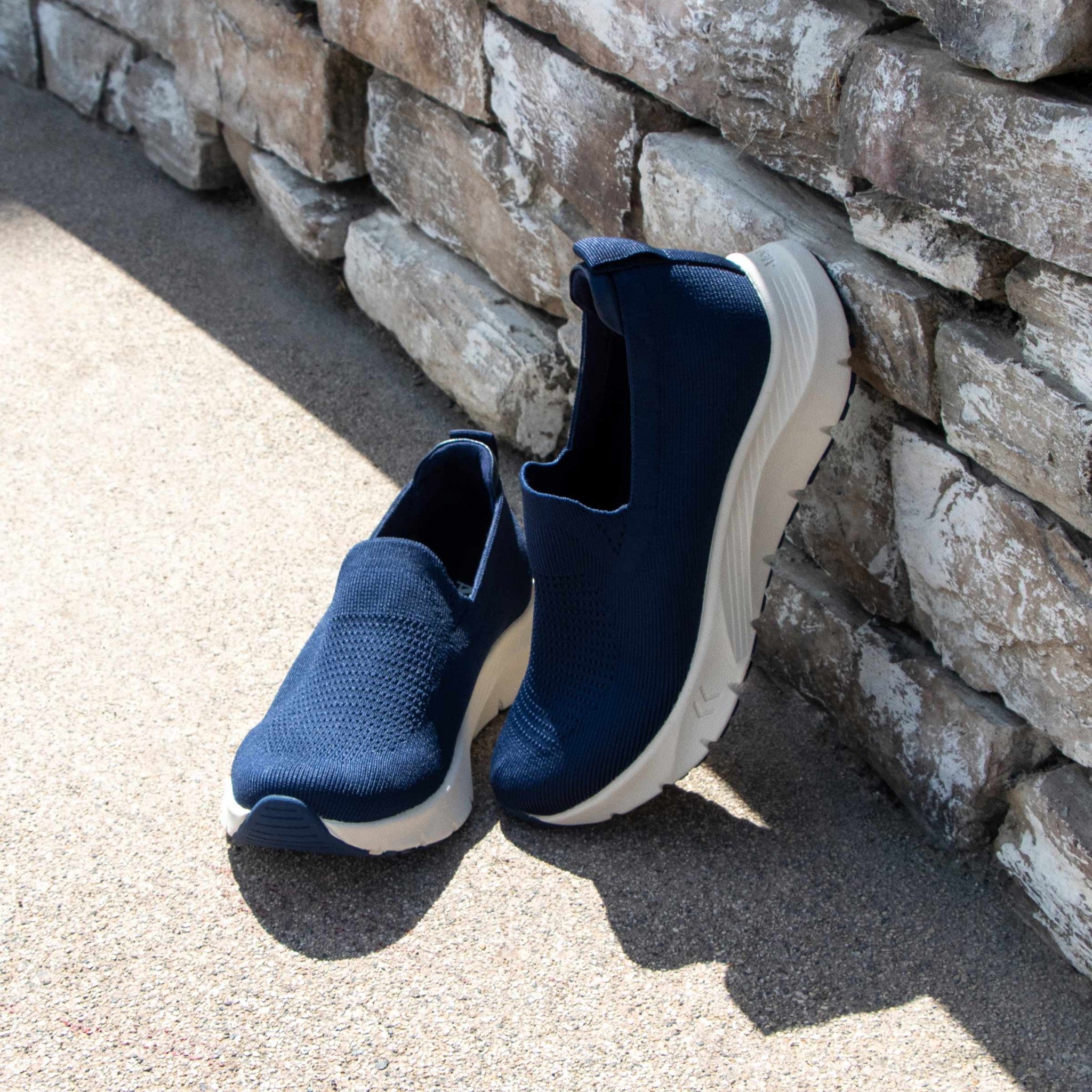 Alegria Waze Comfort Arch Support Women's Slip-On Shoe - Navy - 2