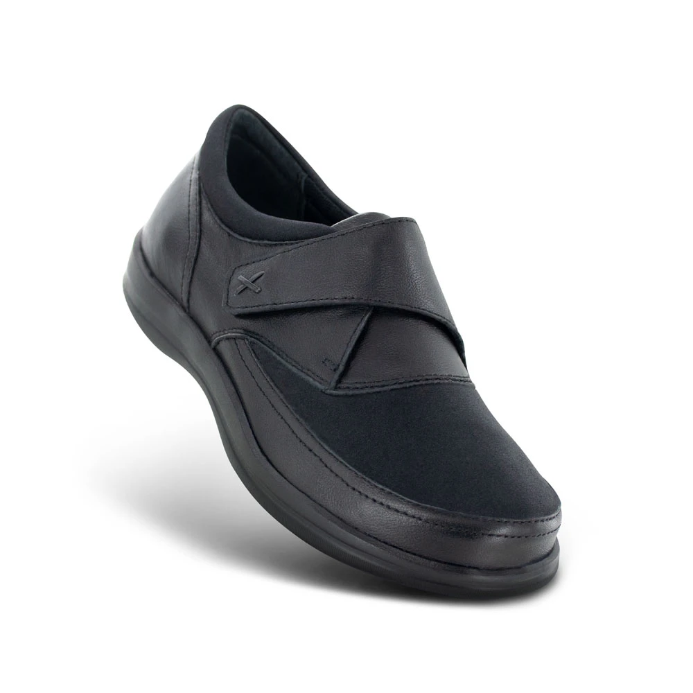 Apex Emmy Monk Strap Shoes - Women's - Black - view 4