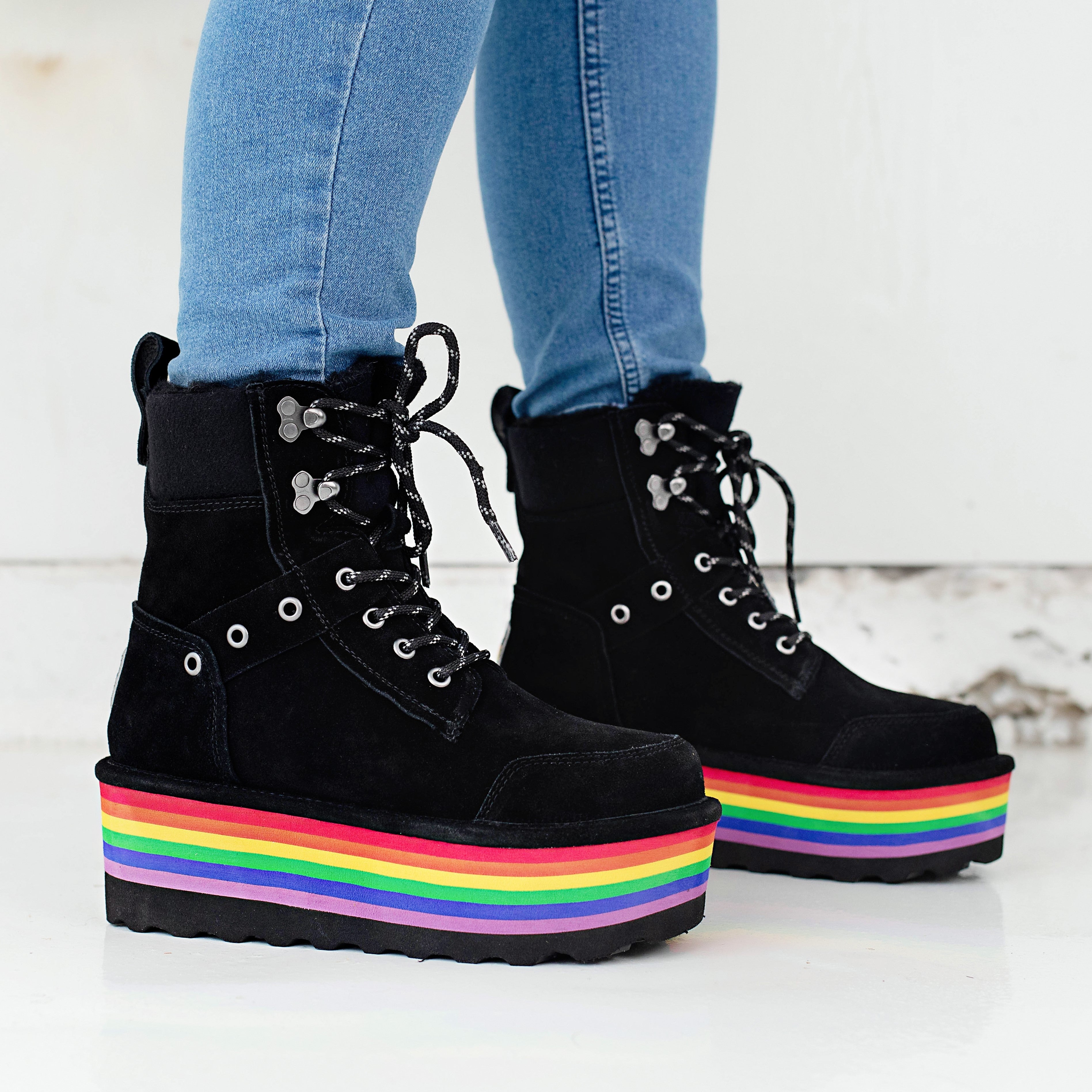 Bearpaw RETRO ALICIA Women's Boots - 2983W - Black - lifestyle view