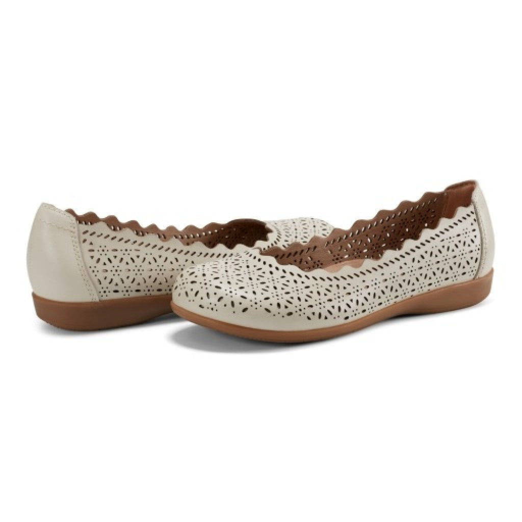 Earth Bria Cushioned Arch Support Slip-On Women's Ballet Flat - Ivory - 7