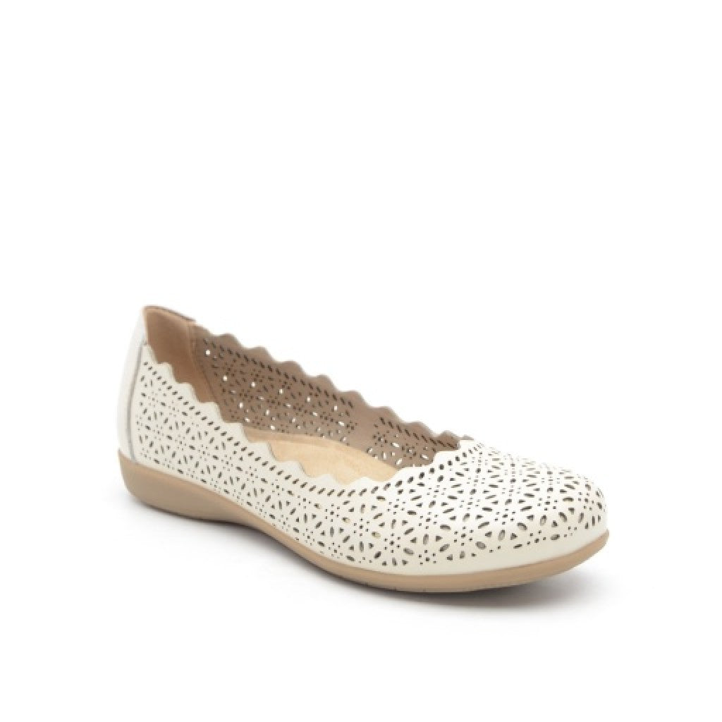 Earth Bria Cushioned Arch Support Slip-On Women's Ballet Flat - Ivory - 8