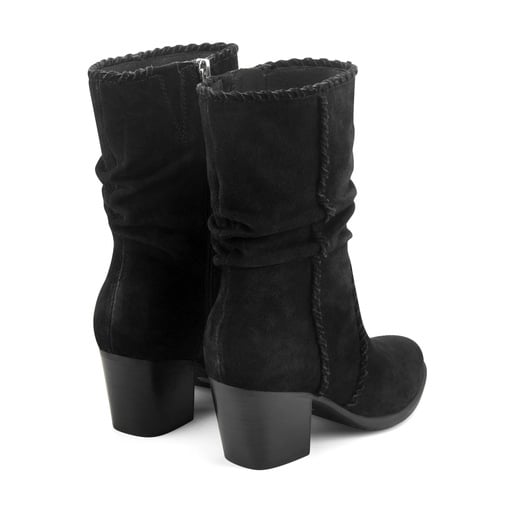 Earth Venla Women's Heeled Suede Boots - Black - View 3
