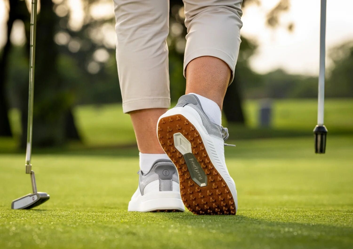 Orthofeet Approach Shot Hands-Free Stretch Women's Golf Sneakers - White/silver - Lifestyle View - 7