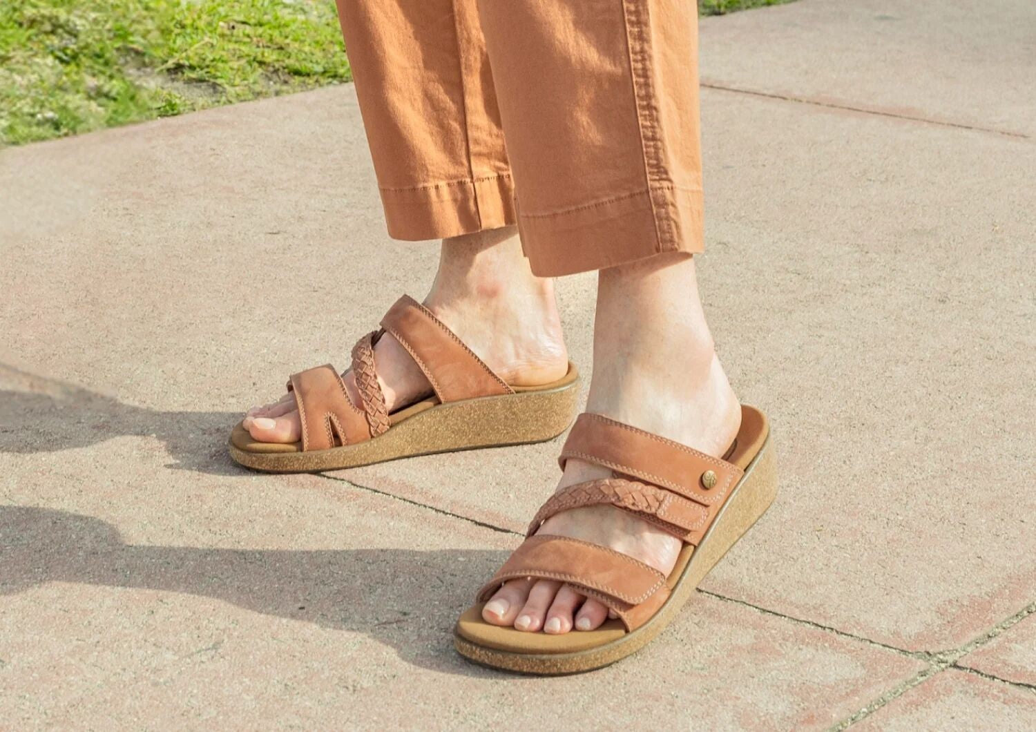 Orthofeet Carrie Adjustable Cork Heel-Strap Women's Sandals - Clay - Lifestyle View - 8